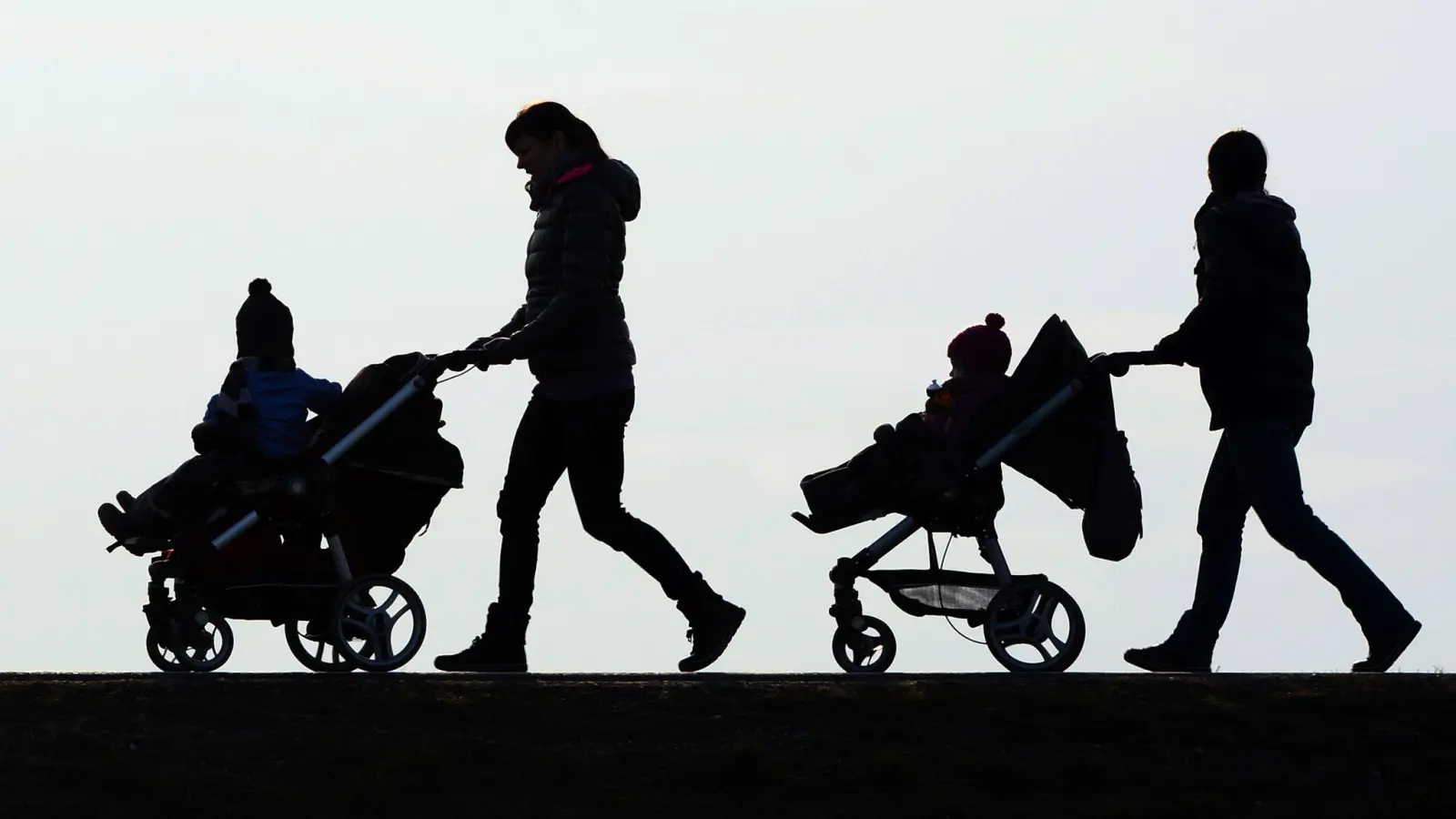Die Klinik hat sich für die Verwechslung entschuldigt. (Symbolbild: Felix Kästle/dpa)
