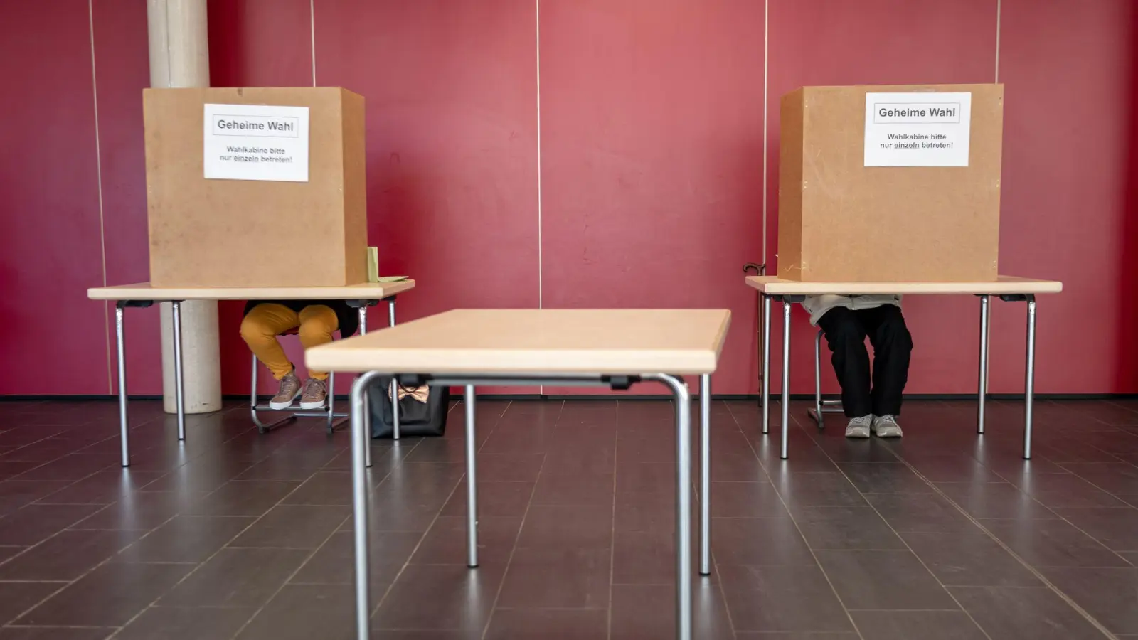 Die Kommunalwahl stößt auf Interesse. (Bild: Peter Kneffel/dpa)