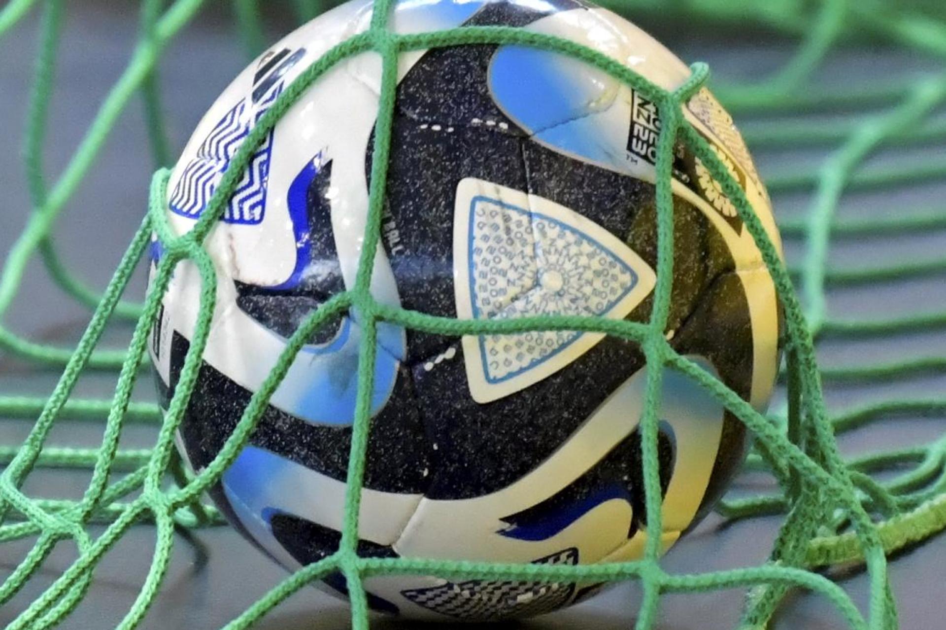 Es ist das Highlight des diesjährigen EEAtec-Cups in Vilseck: Ab 17 Uhr treten am Freitagabend die Herrenmannschaften gegeneinander an. Mit dabei sind ausschließlich Mannschaften aus der Bezirksliga Nord.  (Symbolbild: Hubert Ziegler)