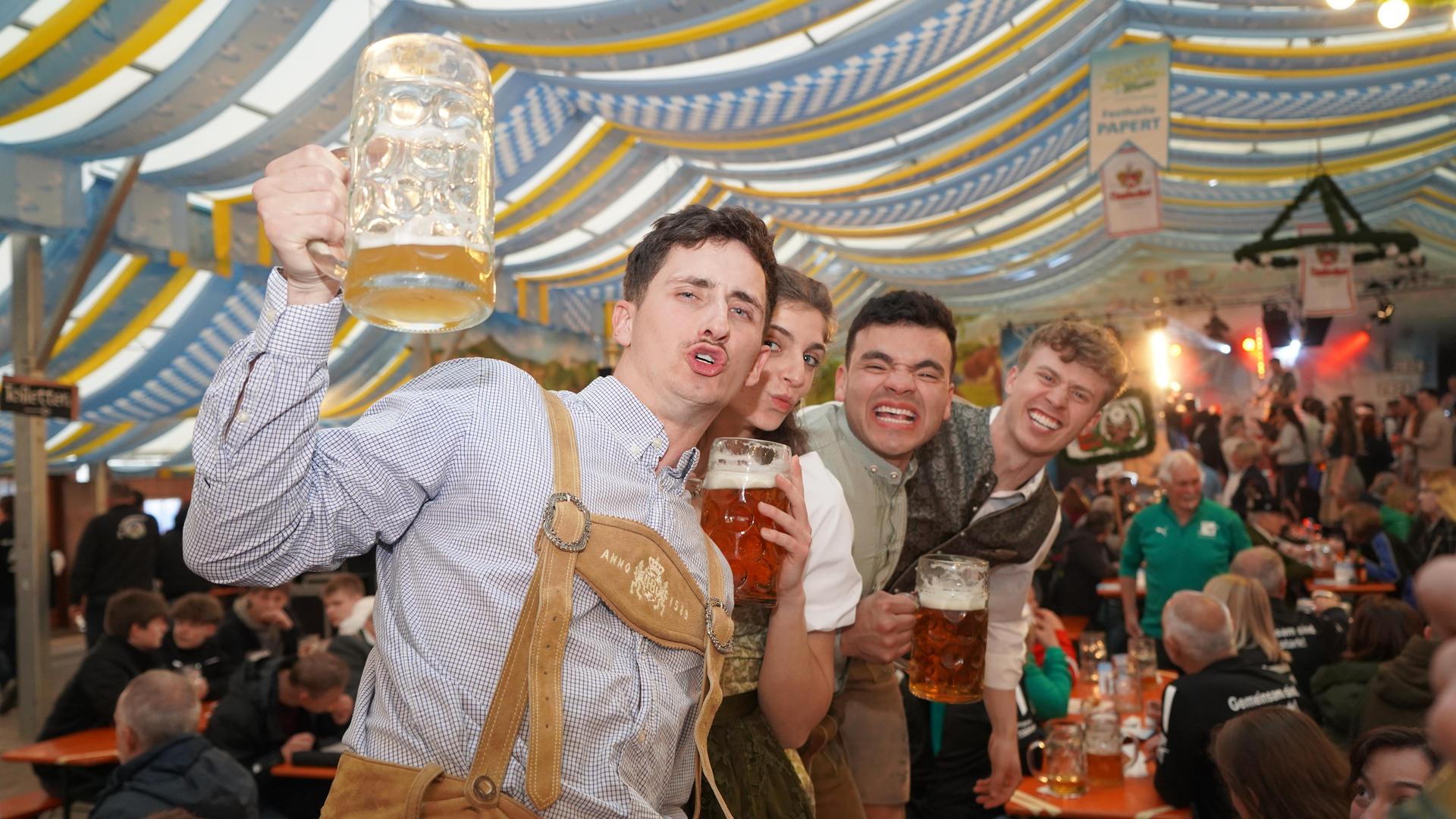 Der Frühlingsfest-Auftakt am Freitag. (Bild: mcl)