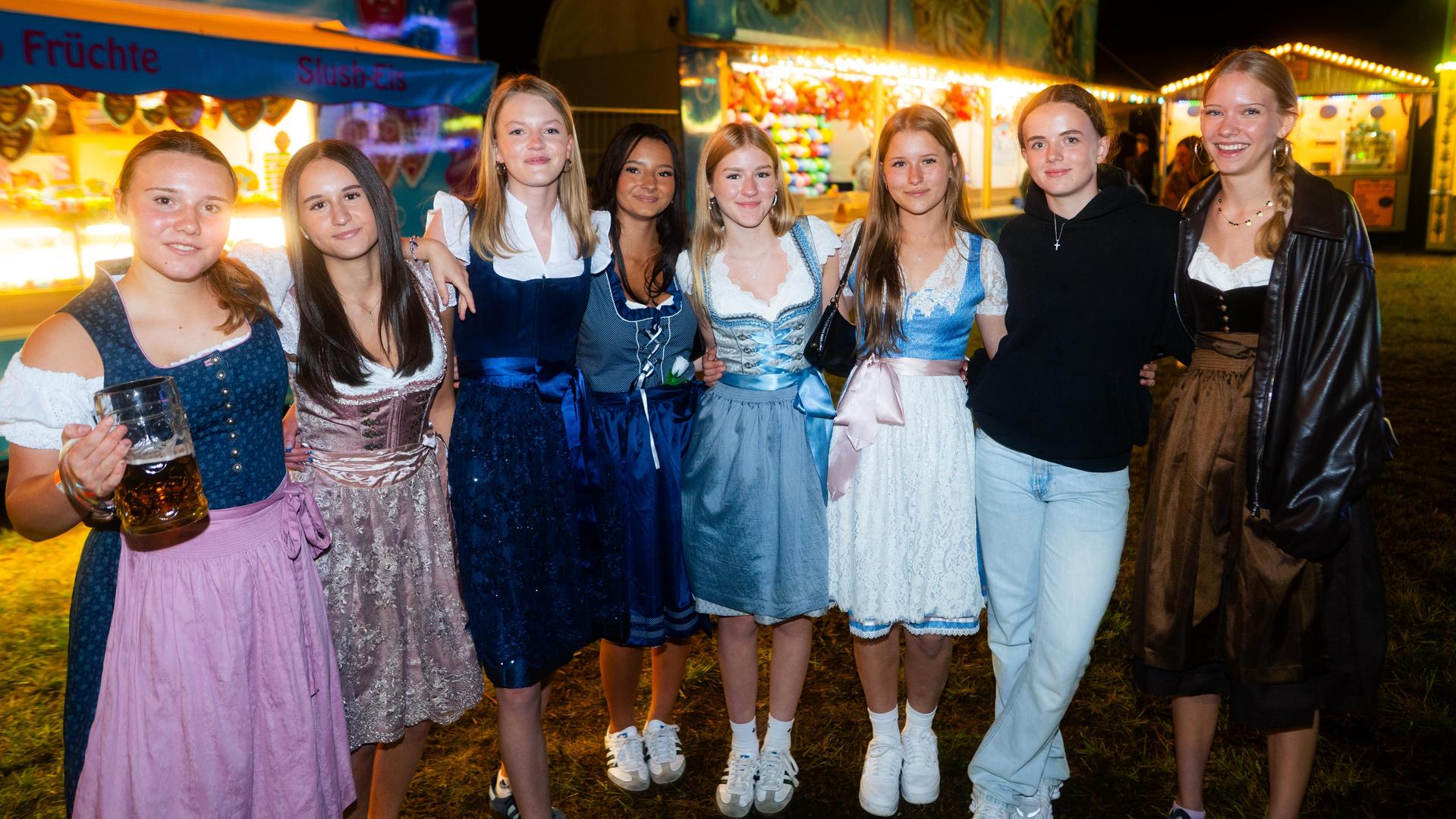 Wernberg feiert Kirwa, die Stoapfälzer Spitzbuam liefern die Musik zum Fest. (Bild: Hannes Stock)