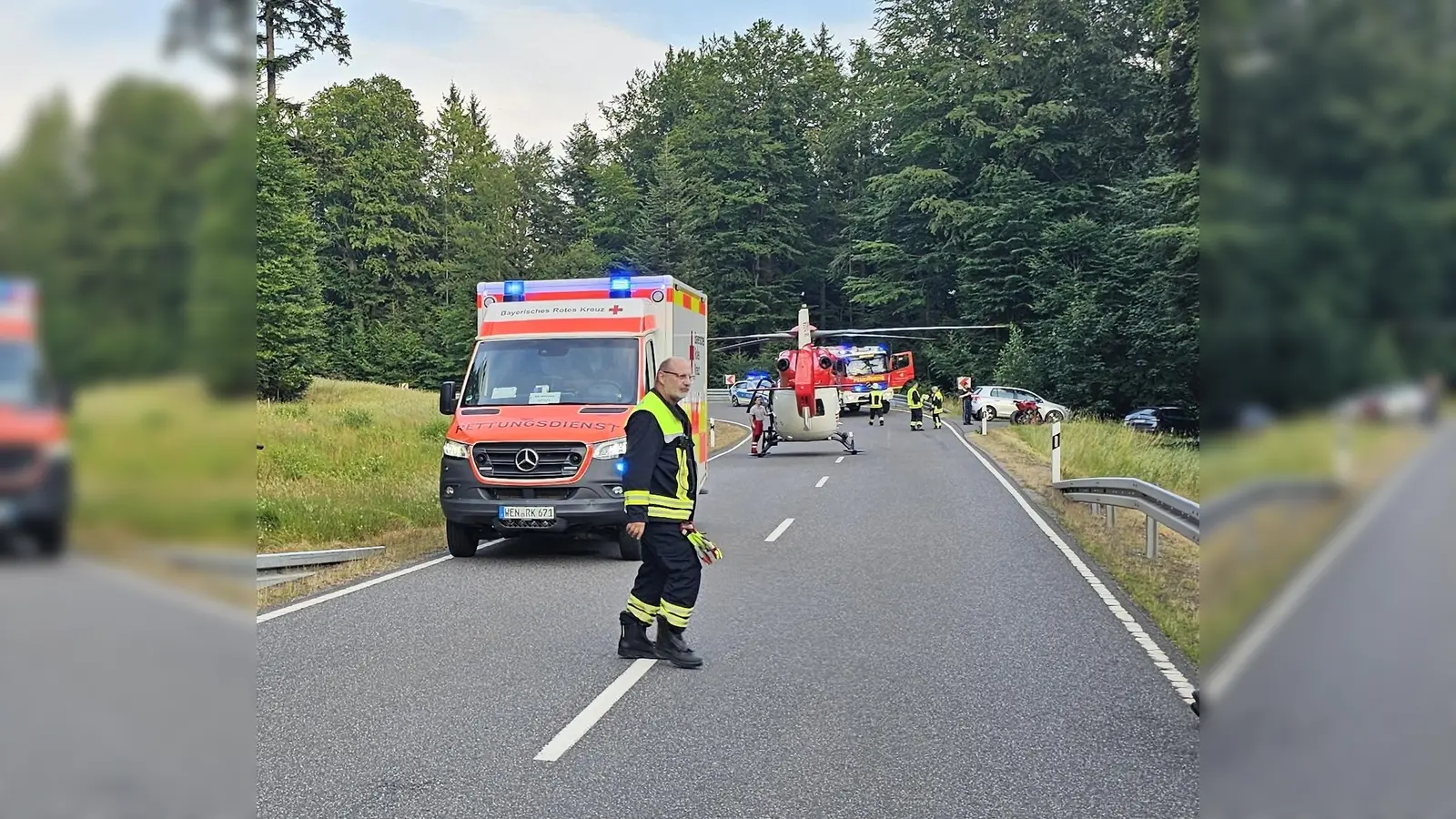 Auf der Staatsstraße zwischen Gehenhammer und Waldkirch ist am Dienstagabend ein 26-jähriger Motorradfahrer schwer verunglückt. Er kam mit dem Rettungshubschrauber in das Klinikum Weiden. (Bild: Feuerwehr Waldkirch/exb)
