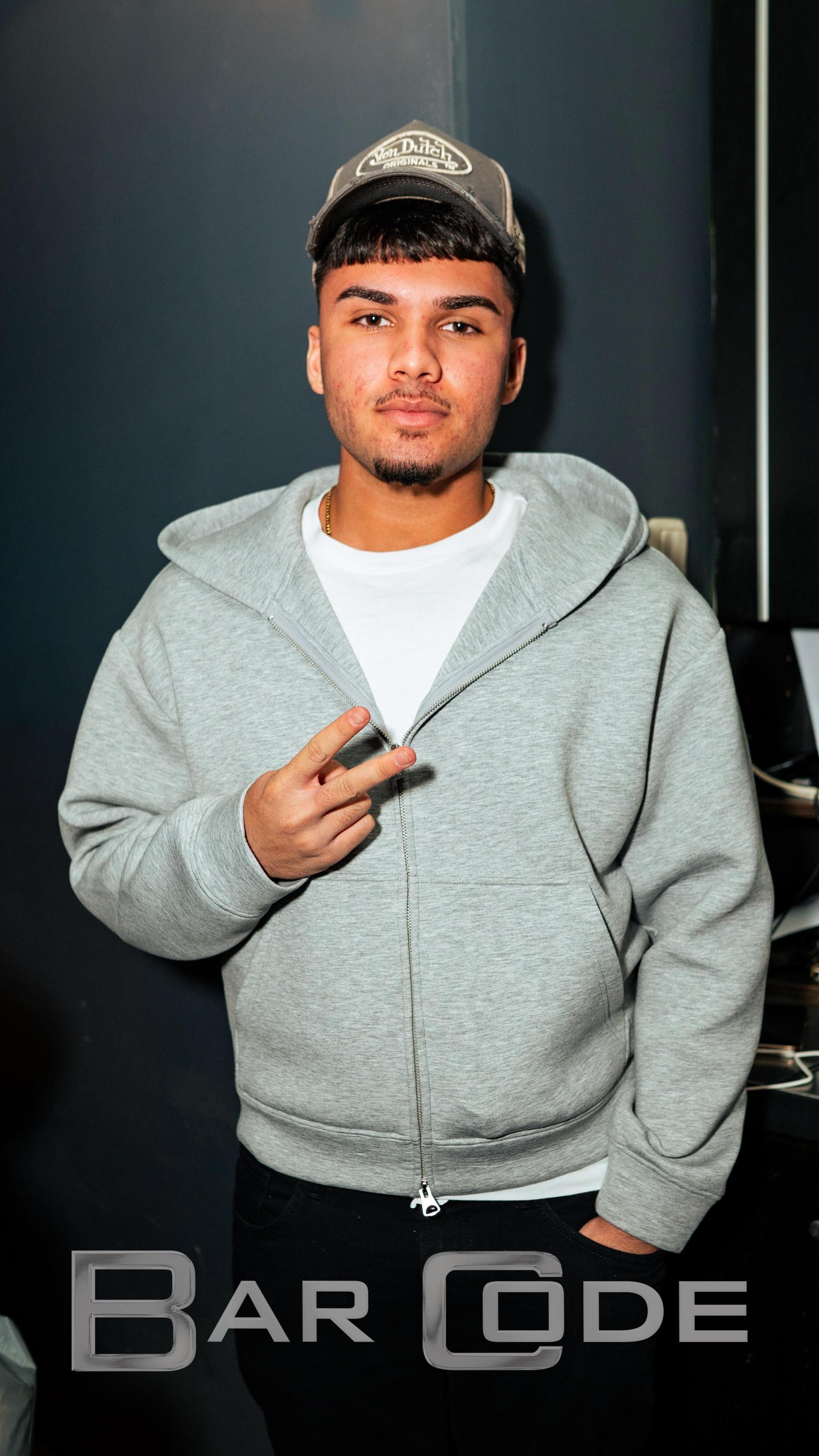 Cocktails, Bier und gute Laune gabs im Barcode am Samstagabend. (Bild: Hannes Stock)