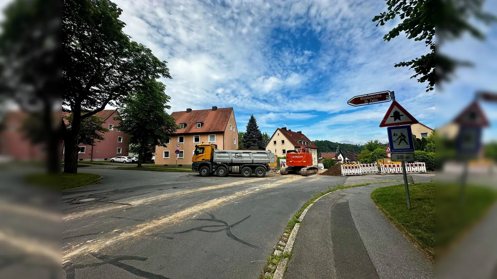 Ab 22. Juni wird in Neustadt/WN der Kreuzungsbereich Georgstraße/Zacharias-Frank-Straße/Felixallee wegen Bauarbeiten voll gesperrt.  (Bild: Ramona Herrmann)