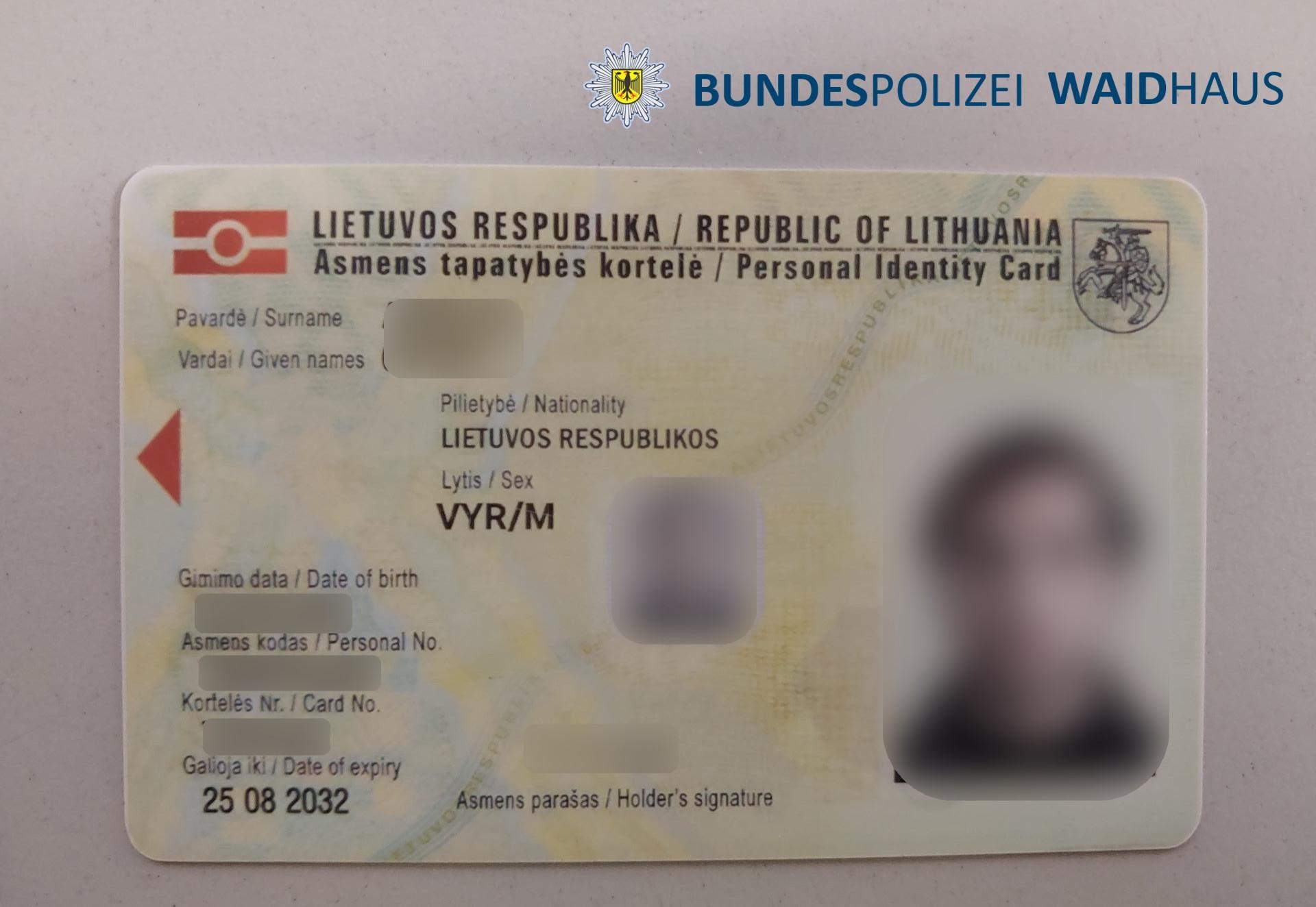 Bei Kontrollen in Waidhaus hat die Bundespolizei drei unerlaubte Einreisen verhindert, dabei entdeckten sie unter anderem gefälschte Ausweise. (Symbolbild: Bundespolizei)