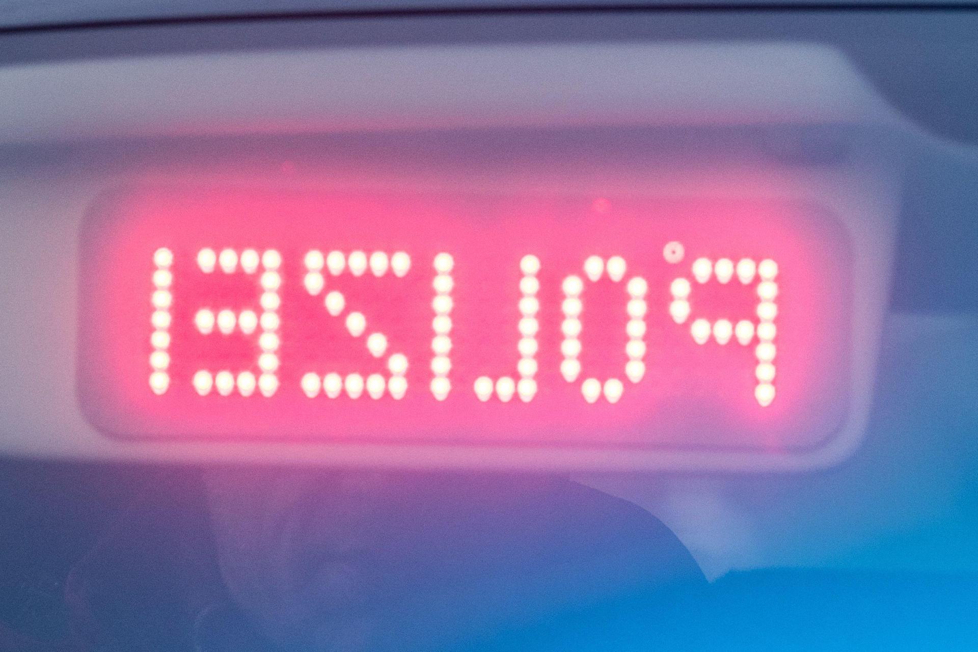 Bei einer Auseinandersetzung im Bezirkskrankenhaus Bayreuth wurden zwei Personen leicht verletzt. (Symbolbild: Armin Weigel/dpa)