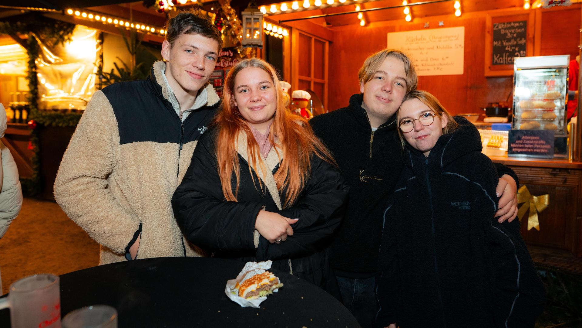 Fotos vom Weidener Weihnachtsmarkt am Freitag.  (Bild: Hannes Stock)