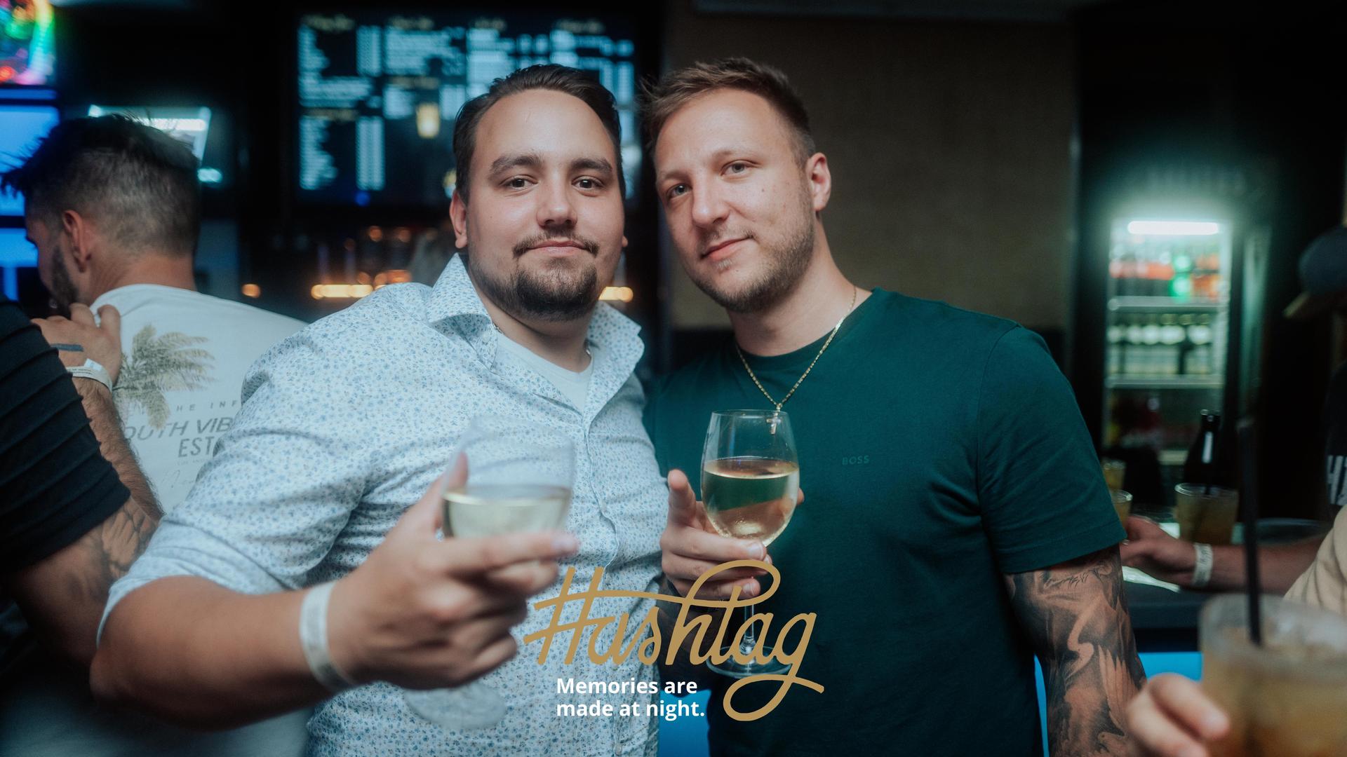 Beim Miezentreff im Hashtag Weiden sorgte DJ Feier &amp; Eis für den passenden Sound. (Bild: Sebastian Reiter)
