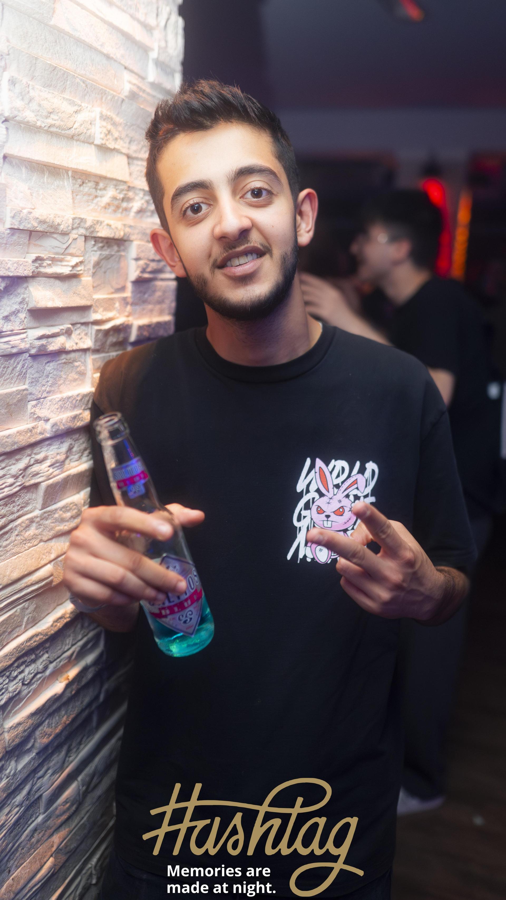 Auch am Tag nach „Weiden träumt” wird im Hashtag getanzt. DJ Avarro sorgt für den passenden Sound. (Bild: Hannes Stock)