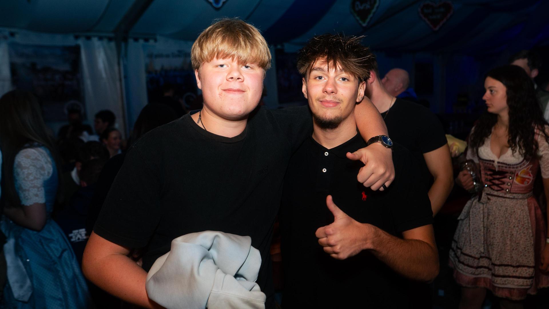 Alle Samstagsbilder der Kirwa in Weiherhammer. (Bild: Hannes Stock)