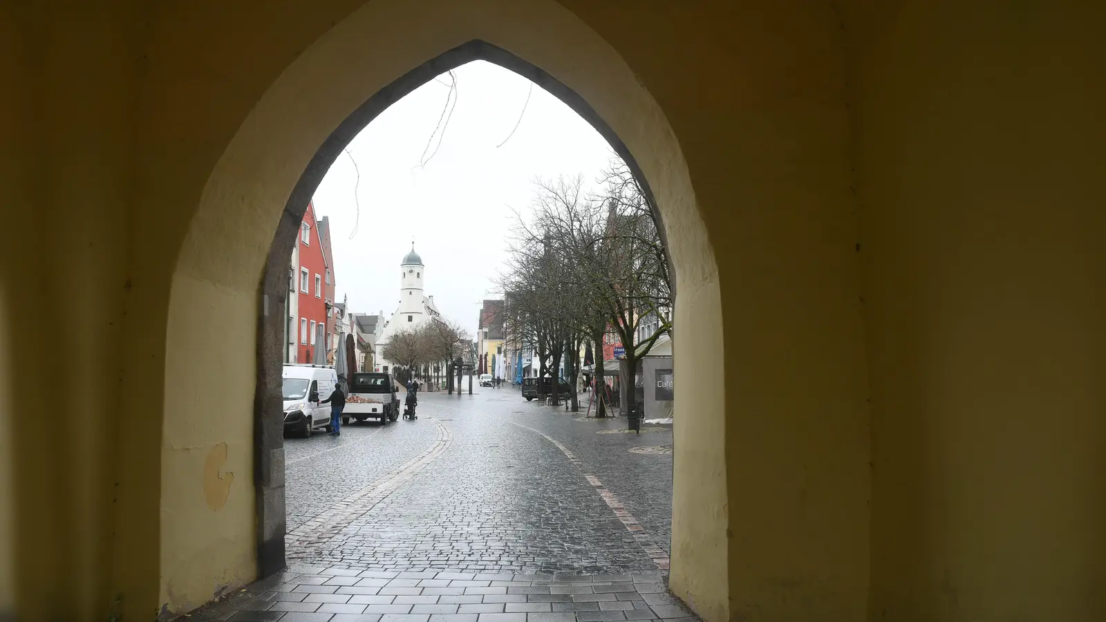 Wie bleibt Weiden langfristig attraktiv für junge Menschen? Und was muss sich in der Altstadt tun? Darüber diskutierten die OB-Kandidat*innen am Dienstagabend. (Archivbild: Gabi Schönberger)