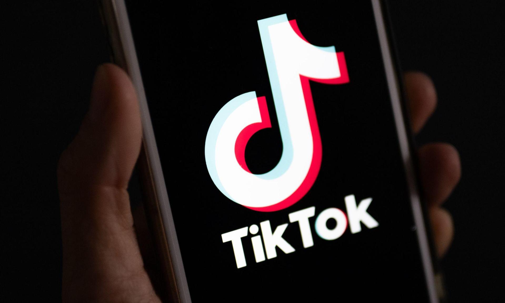 Der 23-Jährige nahm die hohe Dosis Schmerzmittel wegen einer Challenge auf der Plattform Tiktok. (Symbolbild: Monika Skolimowska/dpa)