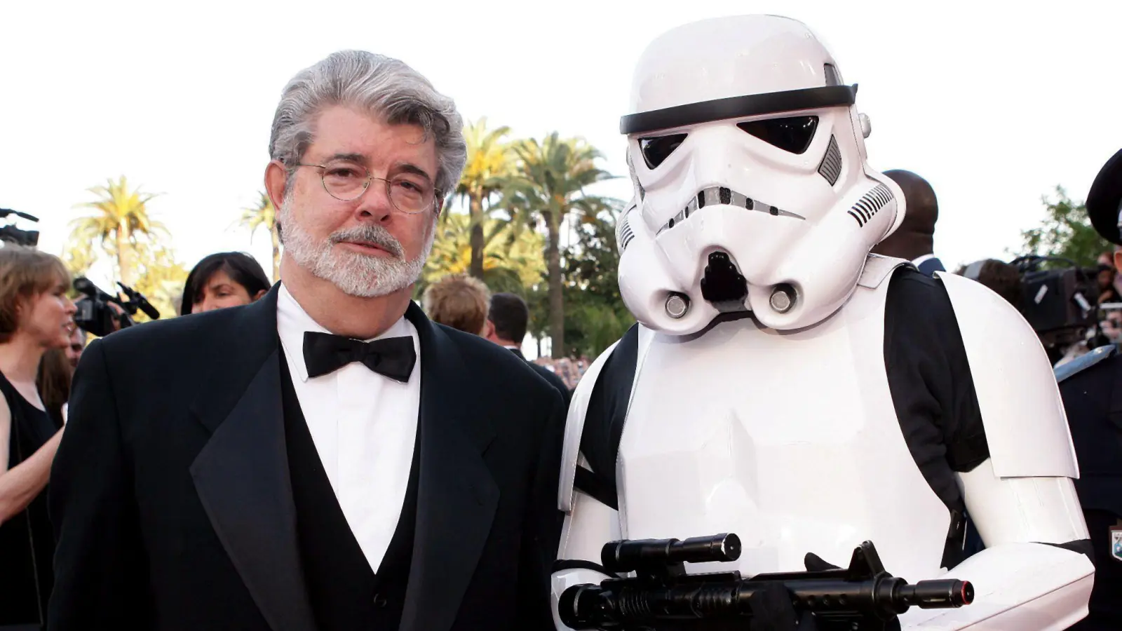 Bei „Star Wars: Episode III – Die Rache der Sith“ übernahm George Lucas zum letzten Mal selbst die vollständige kreative Kontrolle über einen „Star Wars“-Kinofilm. (Bild: epa Sipa Niviere/SIPA/dpa)