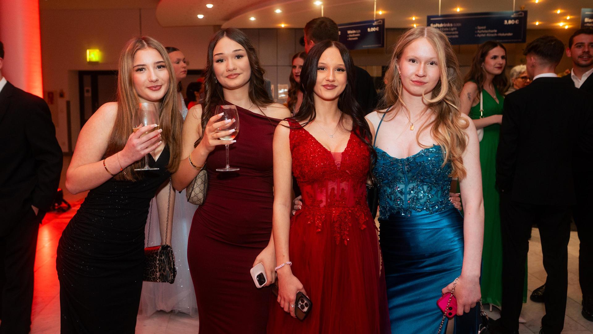 So war der Abschlussball der Realschulen in Weiden. (Bild: Hannes Stock)