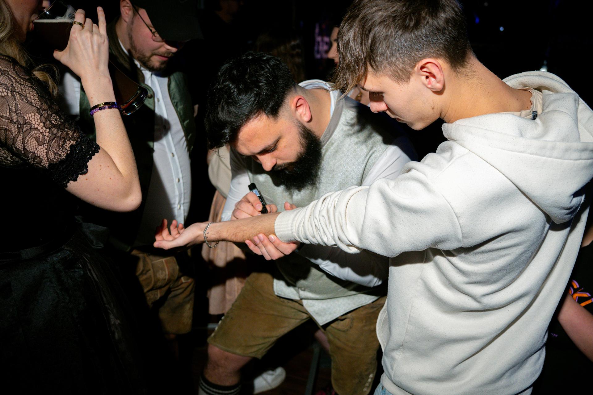 Bilder von der Bayern-Party im LaBelle in Waidhaus. (Bild: simerl)