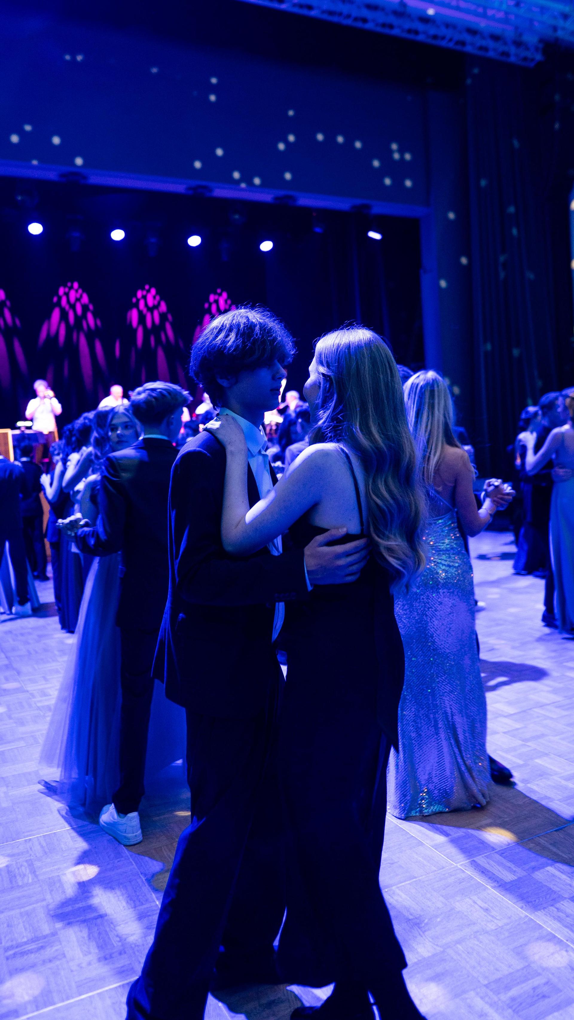 Abschlussball der Weidener Gymnnasien in der Max-Reger-Halle 2025 (Bild: Hannes Stock)