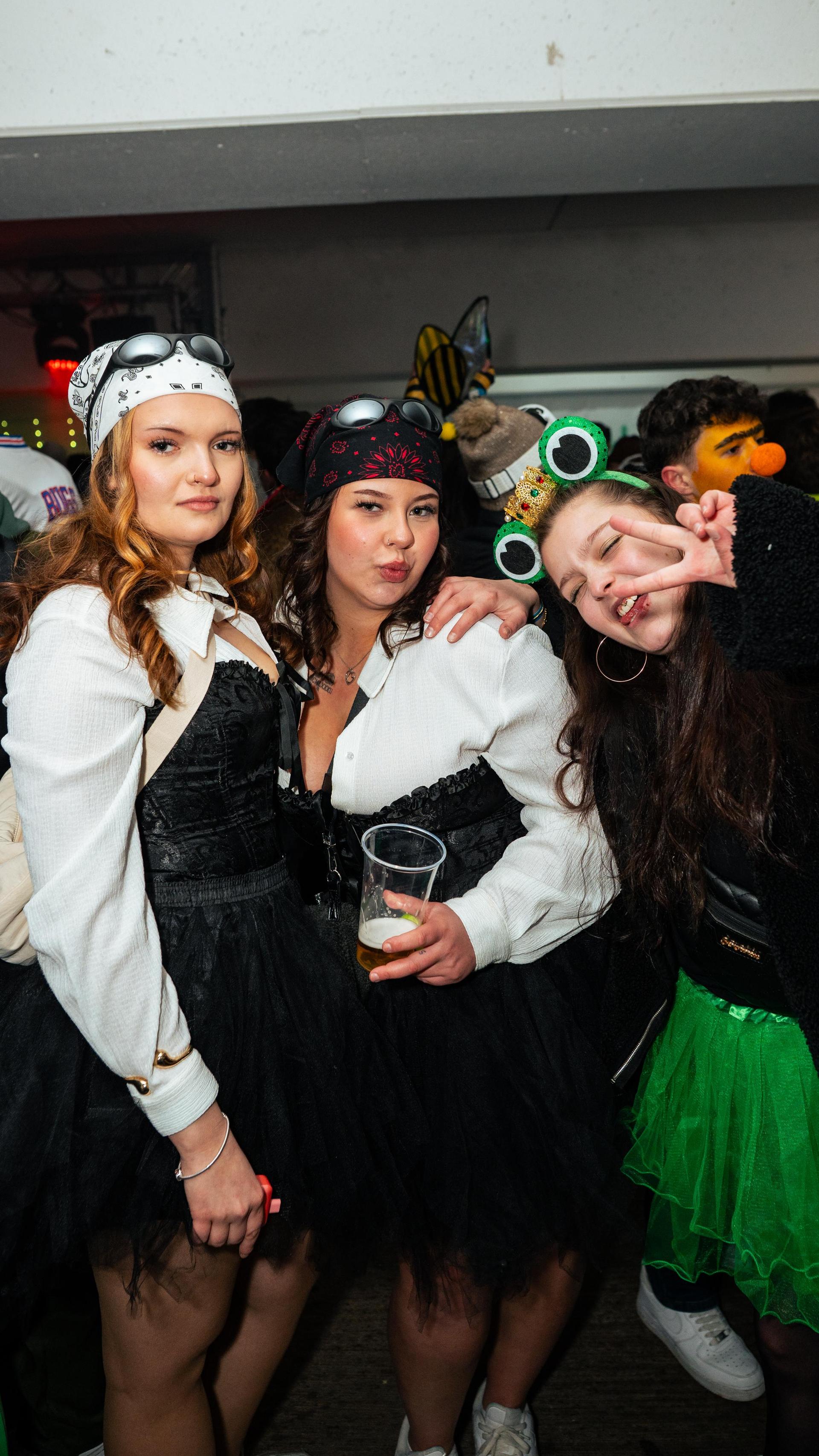 Erst Faschingszug, dann Afterparty in Neustadt. Wir haben die Bilder.  (Bild: Hannes Stock)