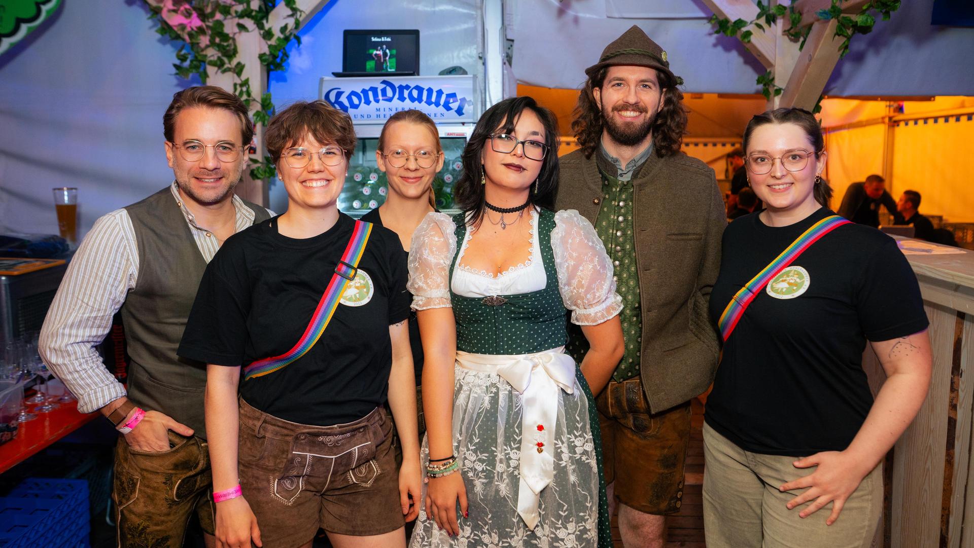 Szenen der Kirwaparty in Weiherhammer. (Bild: Hannes Stock)