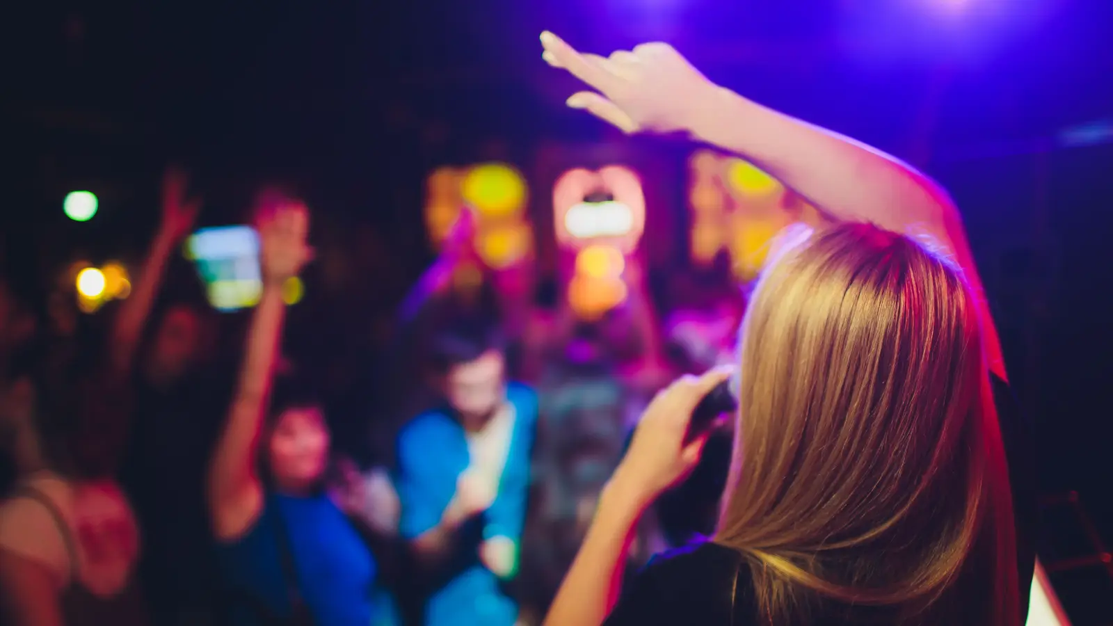 Bei dem Wettbewerb „Die Stimme der Oberpfalz” können Kinder und Jugendliche ihr Können zeigen. (Symbolbild: Adobe Stock)