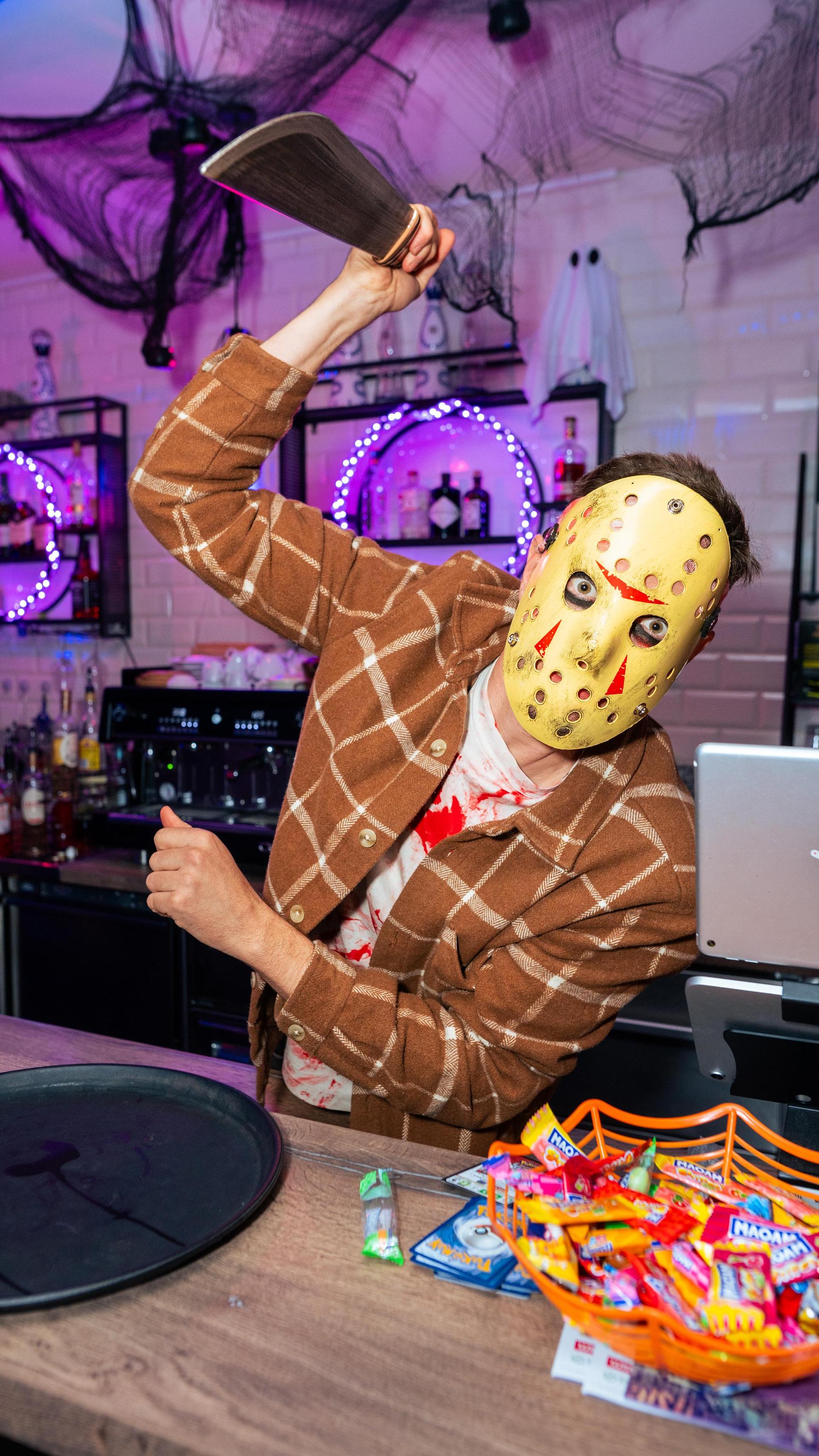 Exklusive Einblicke in die Halloween-Party in der Santorino-Bar. (Bild: Hannes Stock)