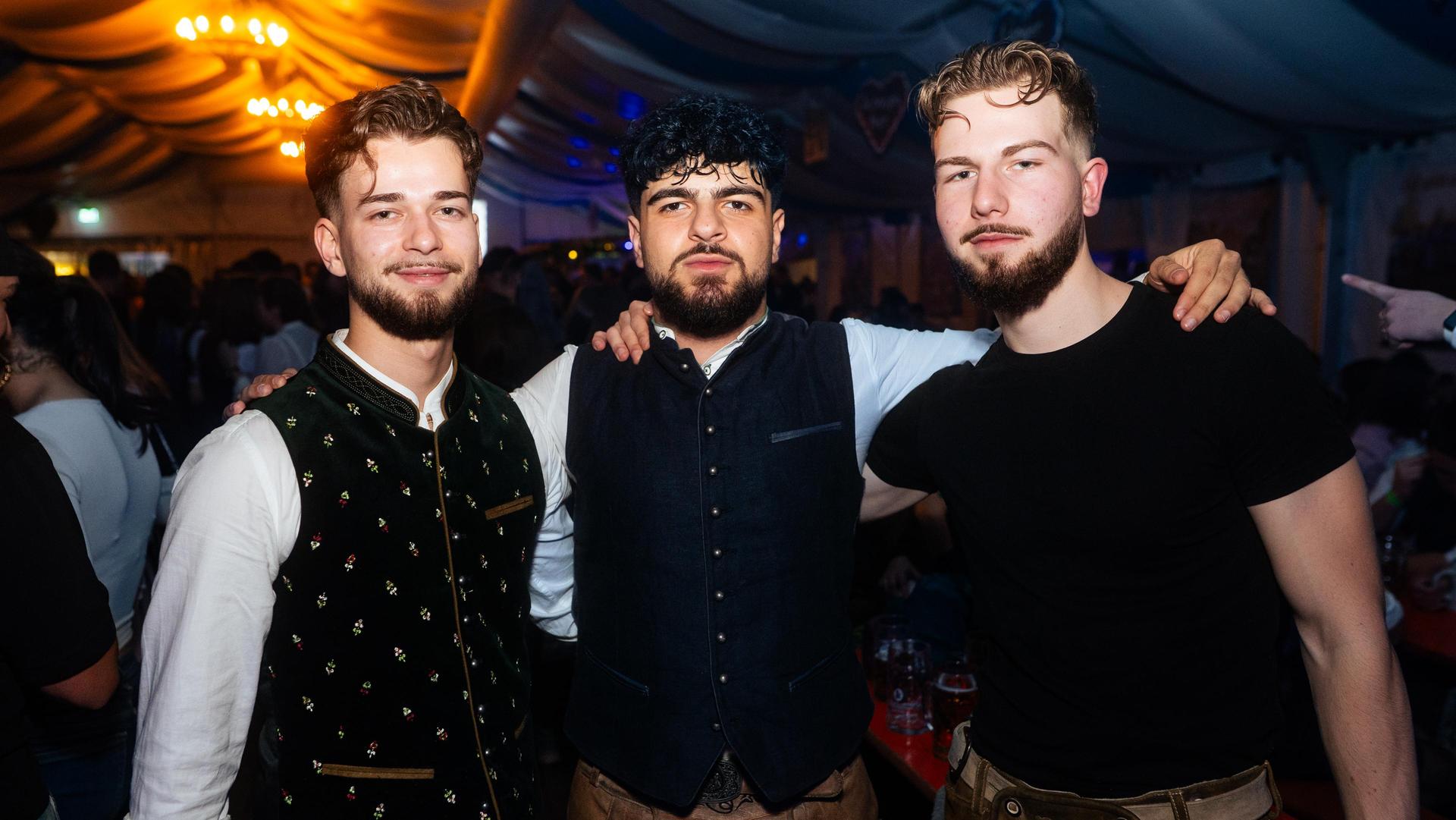 Alle Samstagsbilder der Kirwa in Weiherhammer. (Bild: Hannes Stock)