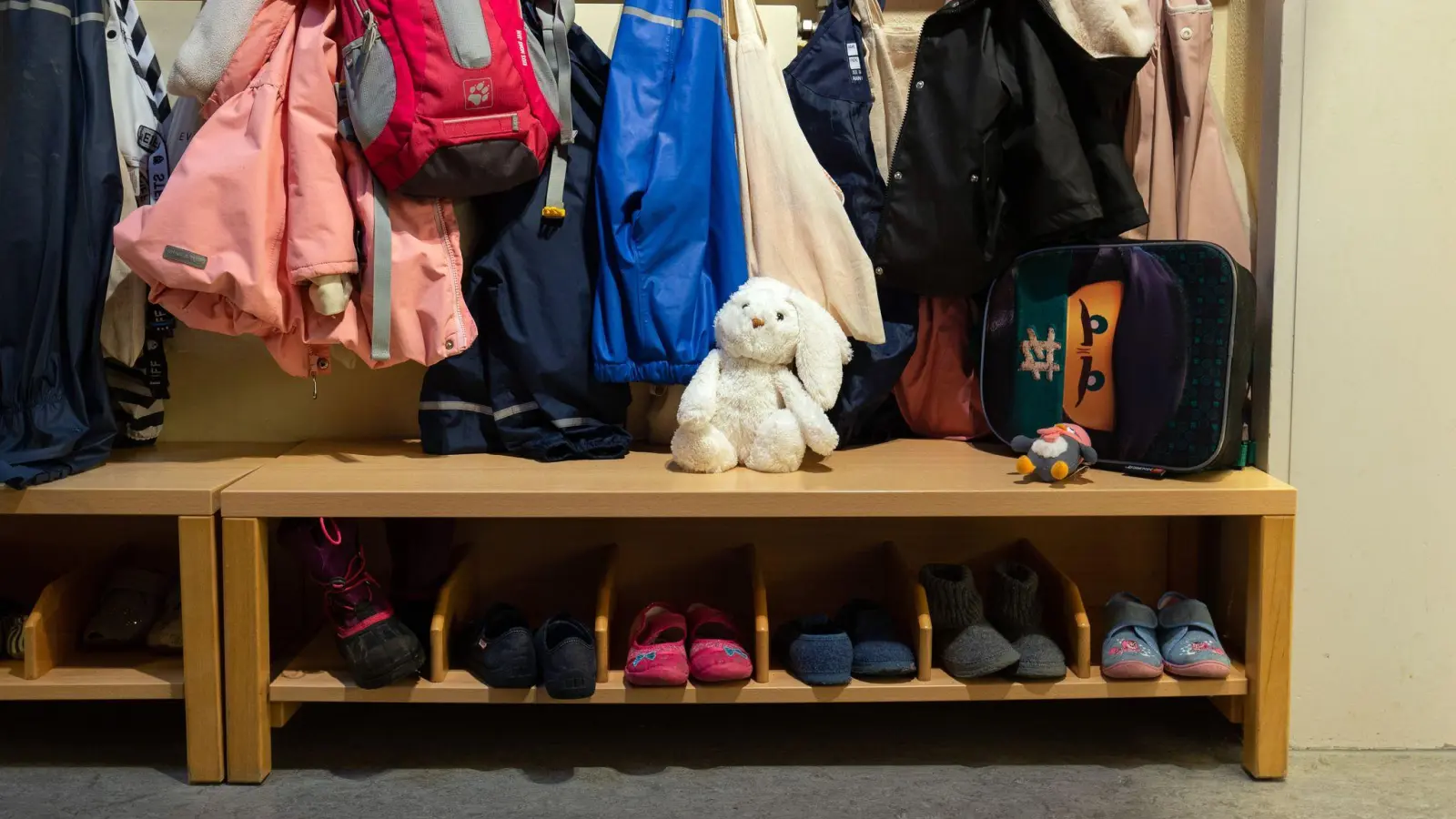 Die Polizei hat die Eltern der betroffenen Kinder informiert. (Symbolbild: Friso Gentsch/dpa)