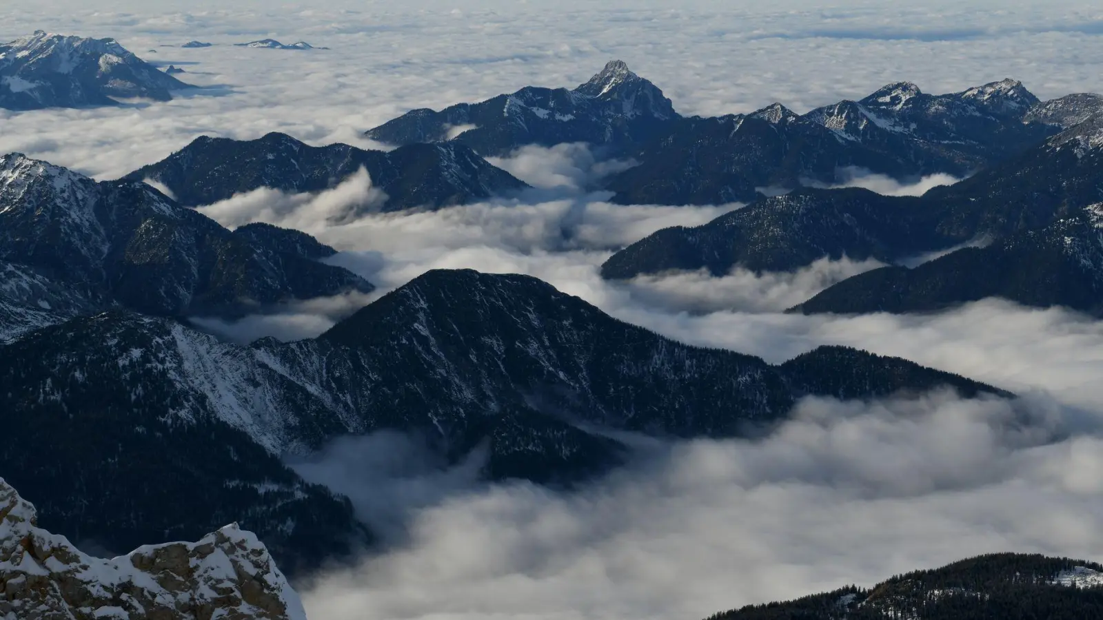 Der Kletterunfall ereignete sich im Mieminger Gebirge. (Archivbild) (Bild: Angelika Warmuth/dpa)