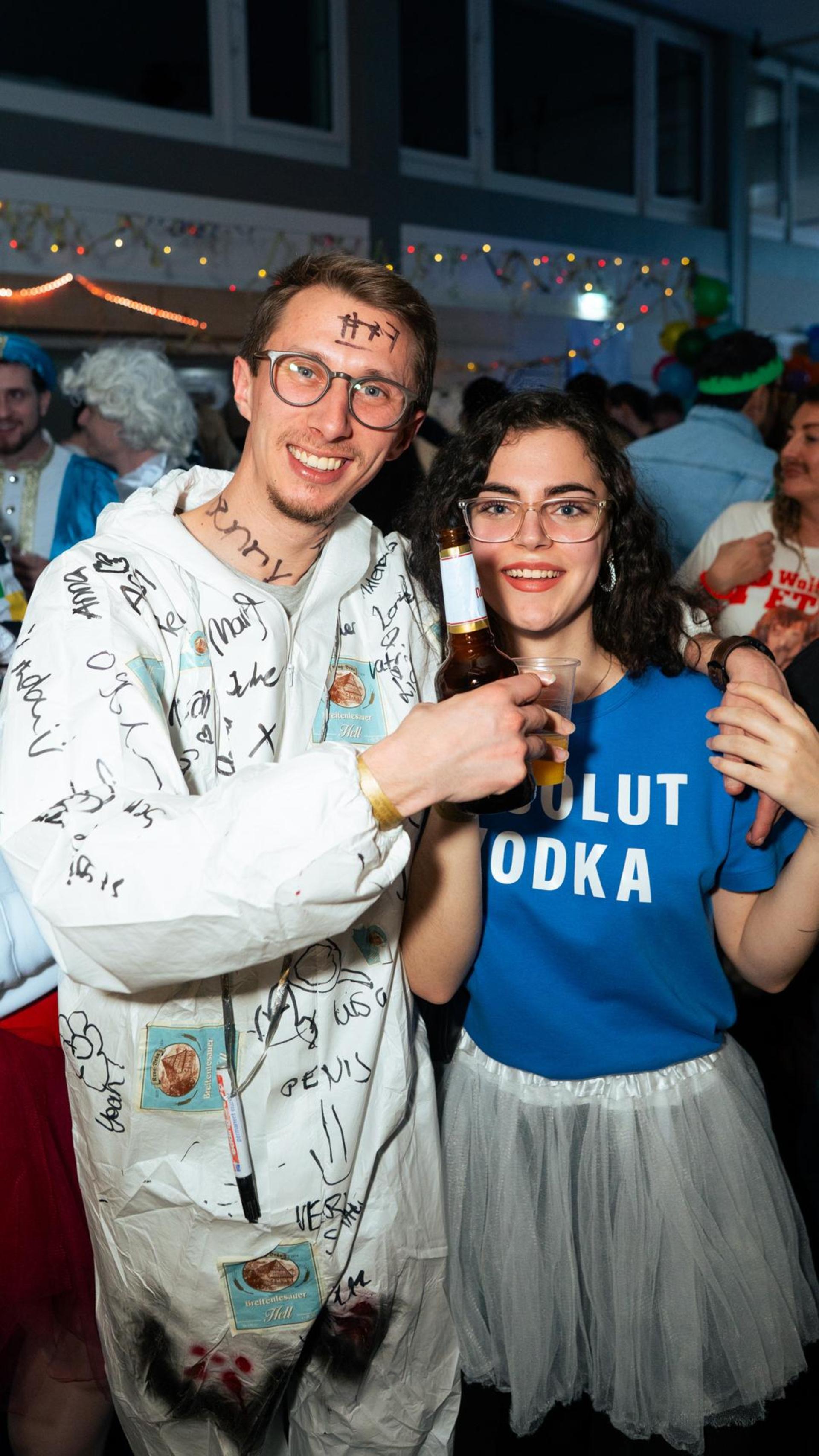 Am Sportlerball in Schirmitz gings mit Vollgas weiter im Faschingstreiben.  (Bild: Hannes Stock)