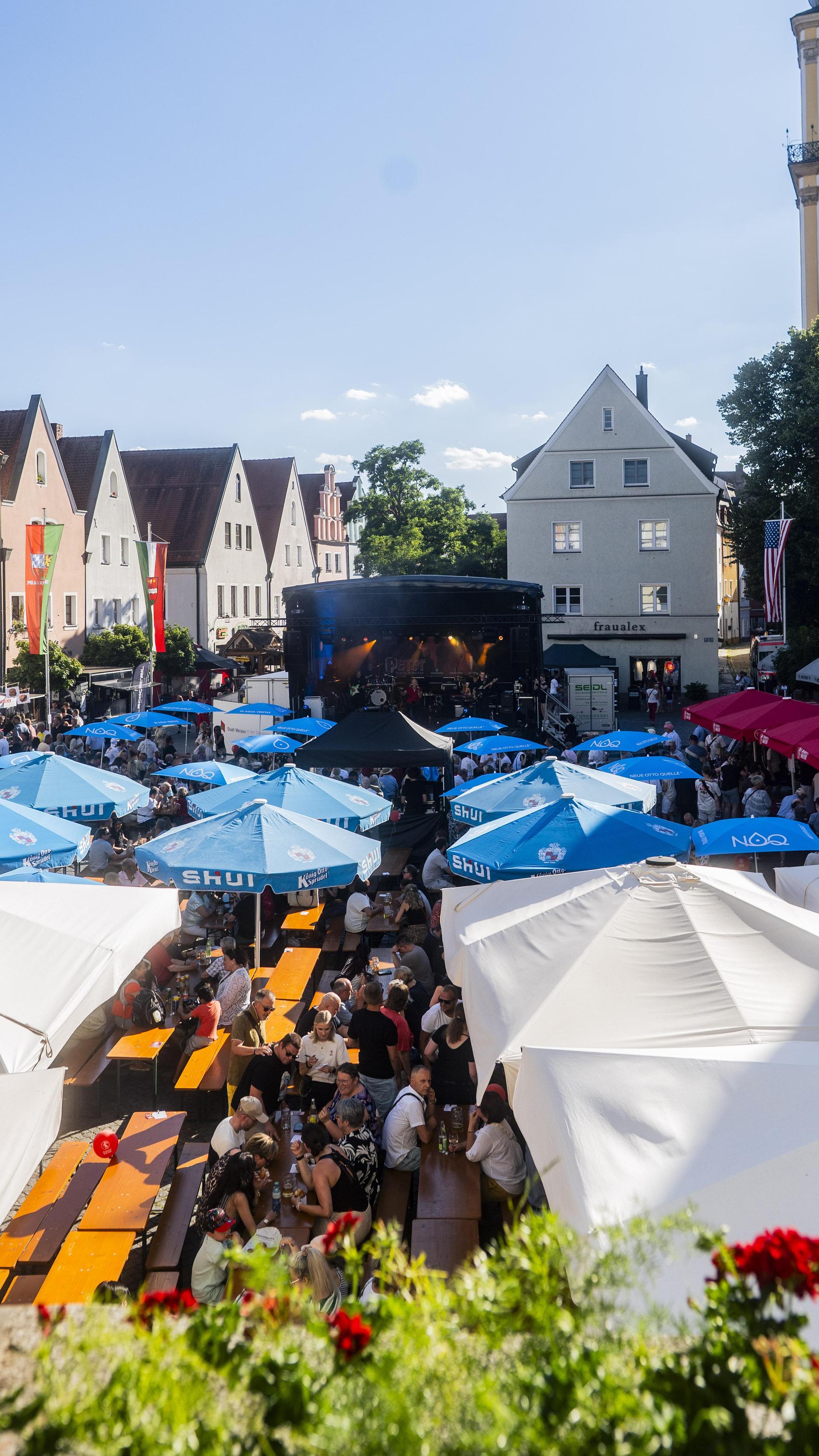 Bürgerfest-Samstag in Weiden: Die Fotos vom Oberen Markt (Bild: Hannes Stock)
