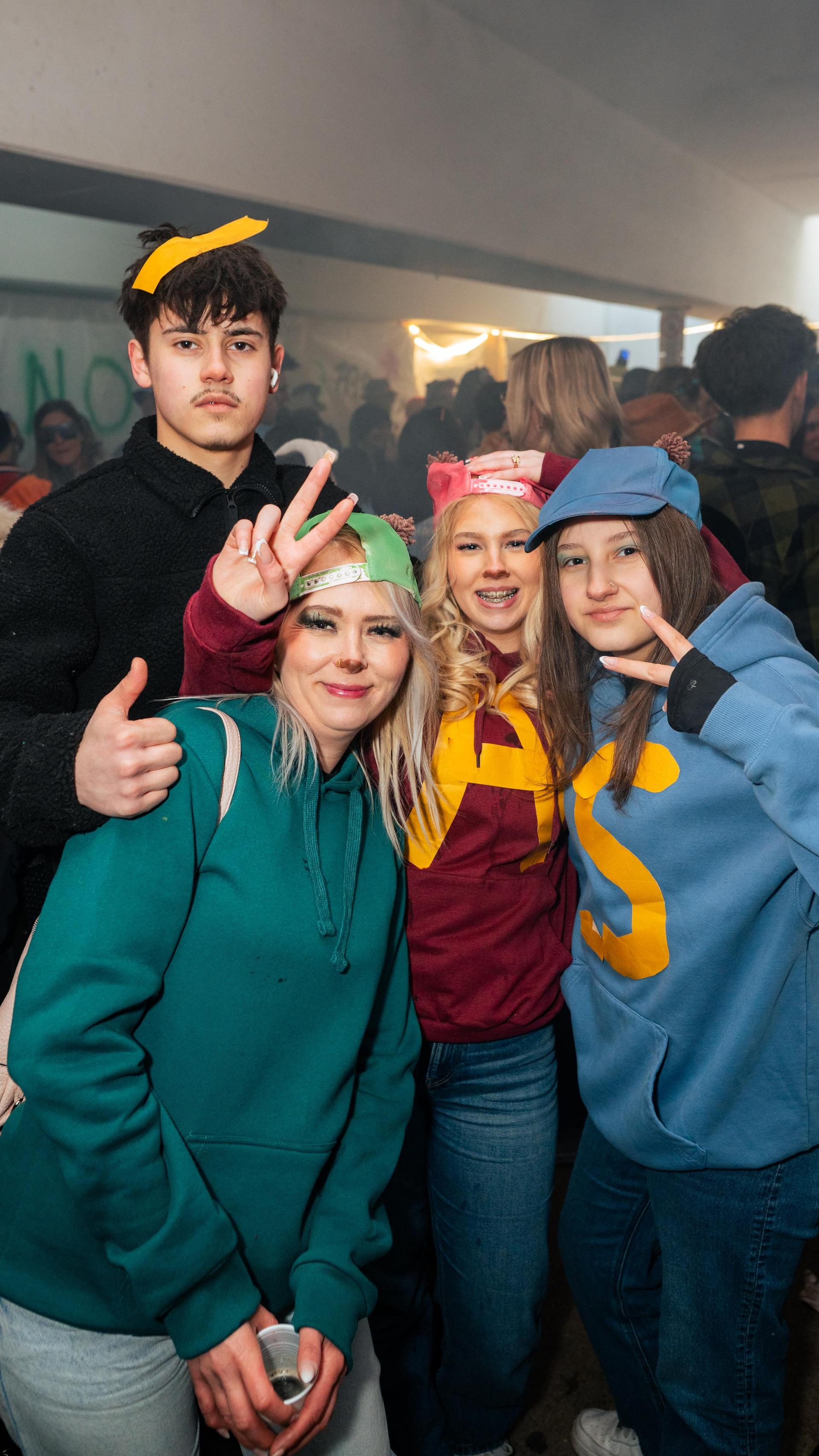 Erst Faschingszug, dann Afterparty in Neustadt. Wir haben die Bilder.  (Bild: Hannes Stock)
