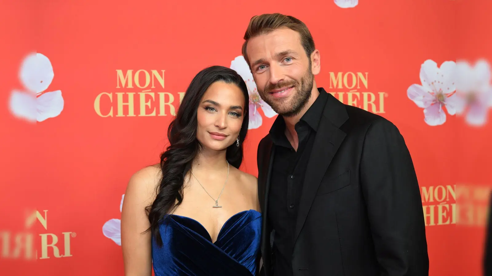 Für Amira Aly ist es bereits das dritte Kind - und das erste mit ihrem Partner Christian Düren. (Archivbild) (Bild: Felix Hörhager/dpa)