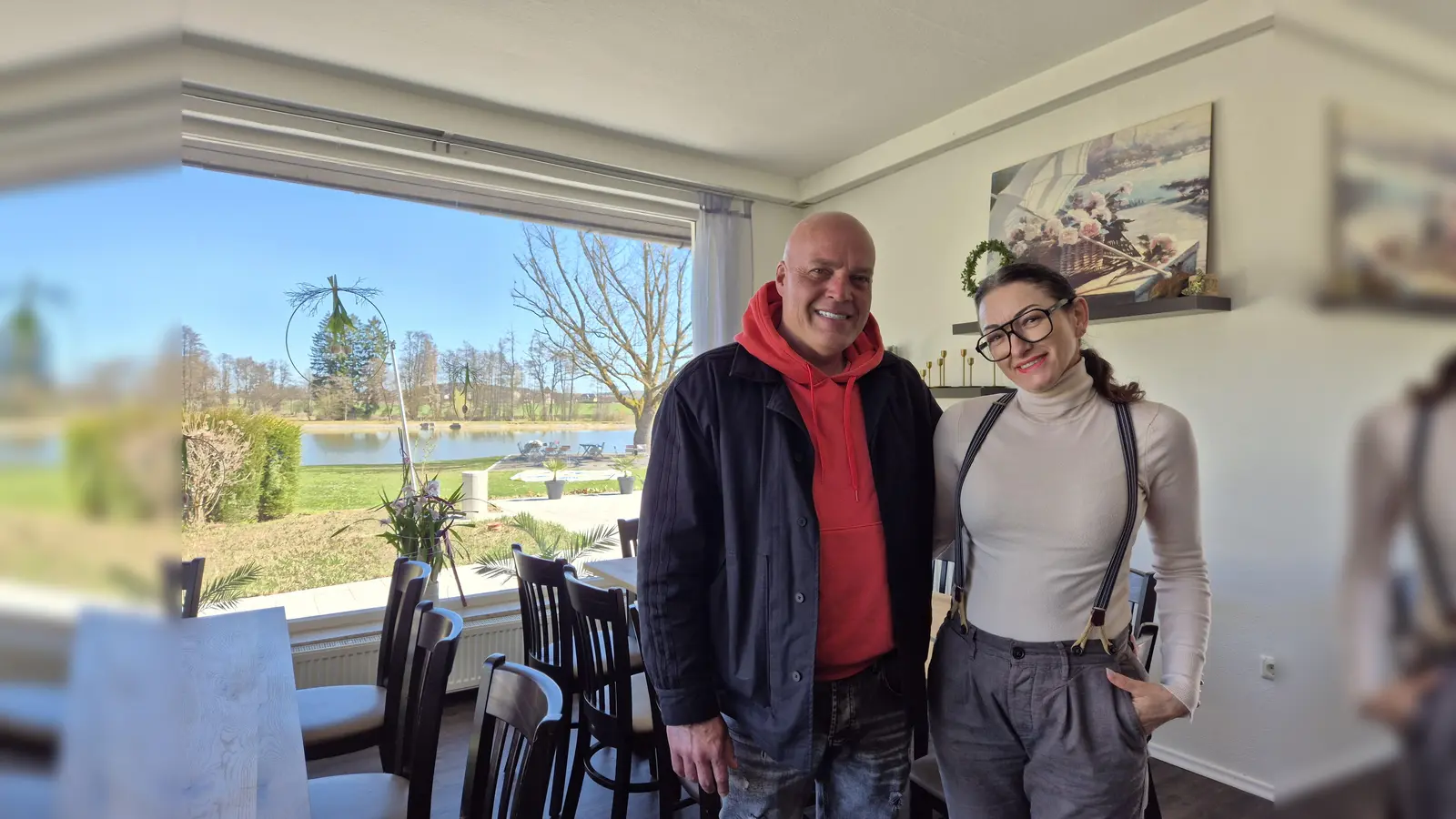 Veronika und Christian Hartwig bewirtschaften seit Anfang April 2026 die Gaststätte im Schätzlerbad. (Bild: Lowak)
