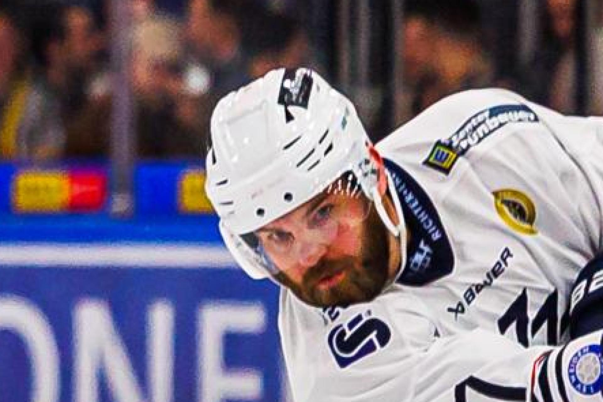 Ex-Blue-Devils Markus „Beppi” Eberhardt (links) wechselt von den Hannover Scorpions zu den Erding Gladiators. (Archivbild: Werner Moller)