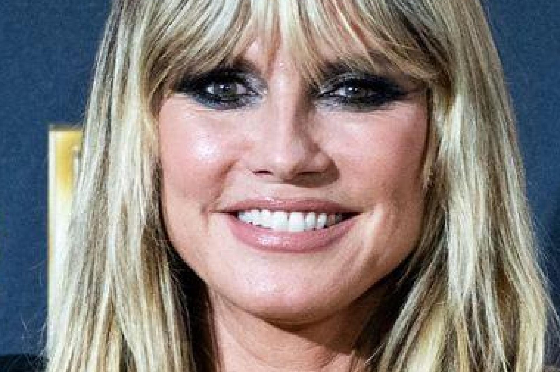 Heidi Klum ist wieder in Berlin - diesmal bei einer Premiere.  (Bild: Christophe Gateau/dpa)