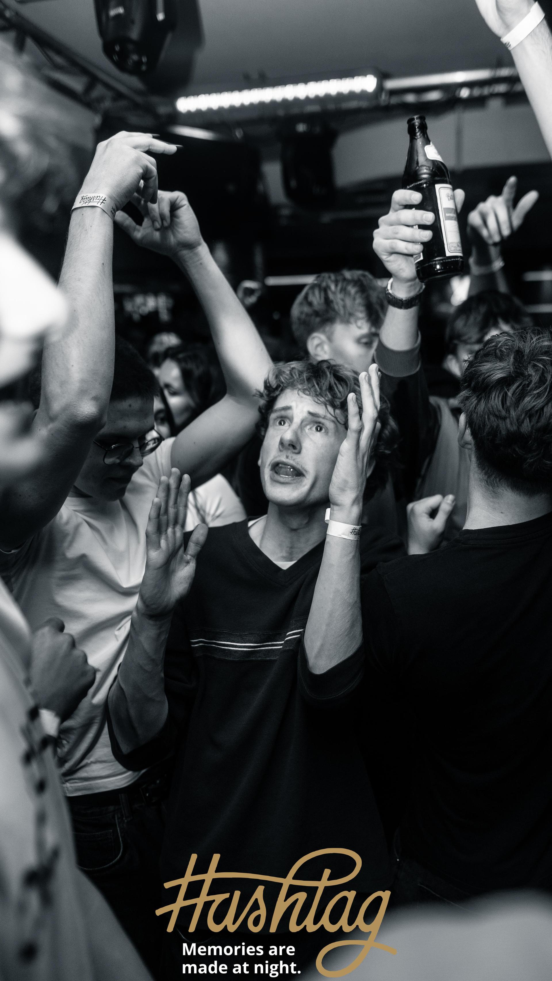 Am Dienstag wurde im Hashtag die Abgabe der Seminararbeiten gefeiert.  (Bild: Hannes Stock)