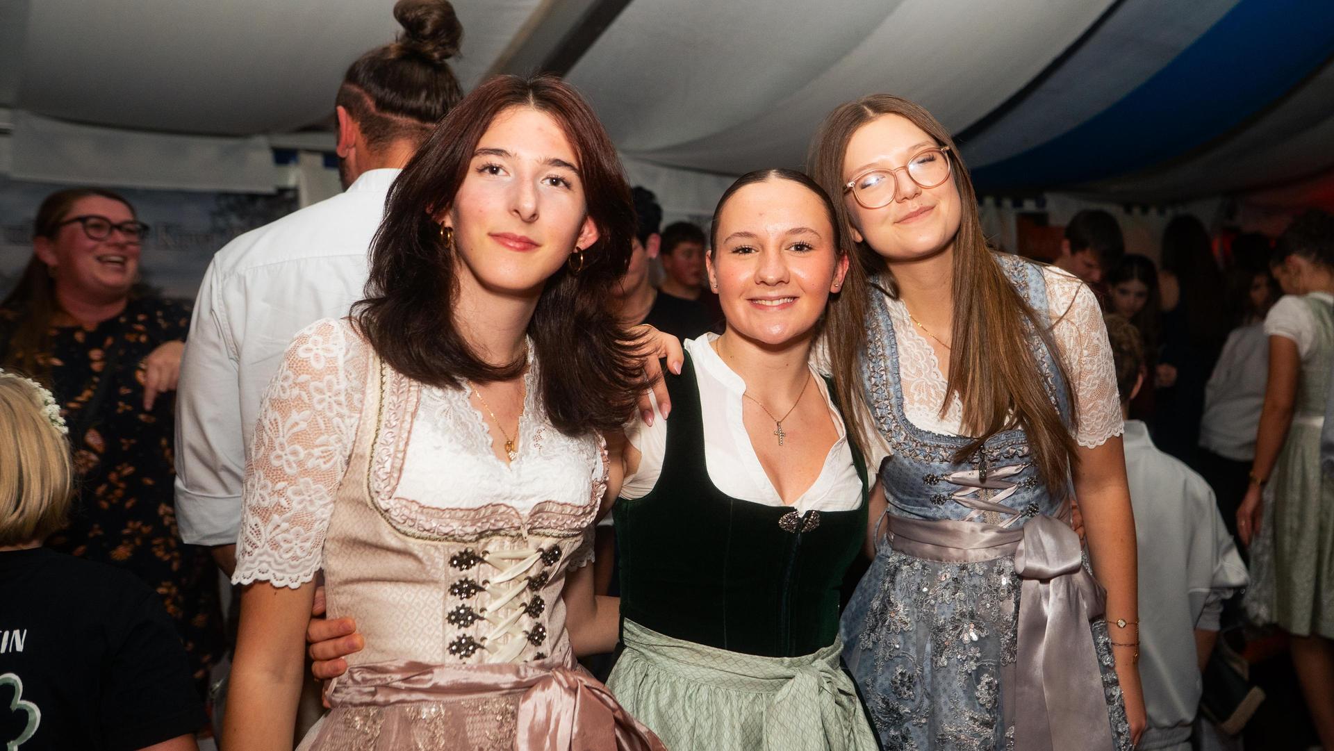 Alle Samstagsbilder der Kirwa in Weiherhammer. (Bild: Hannes Stock)