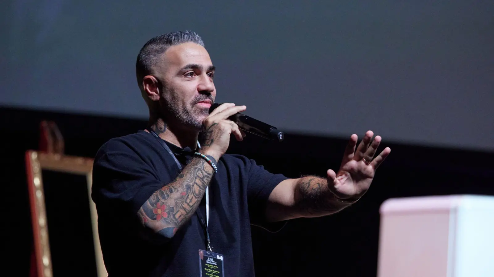 Rapper Bushido steht seit mehr als zwei Jahrzehnten auf der Bühne. (Archivbild)  (Bild: Joerg Carstensen/dpa)