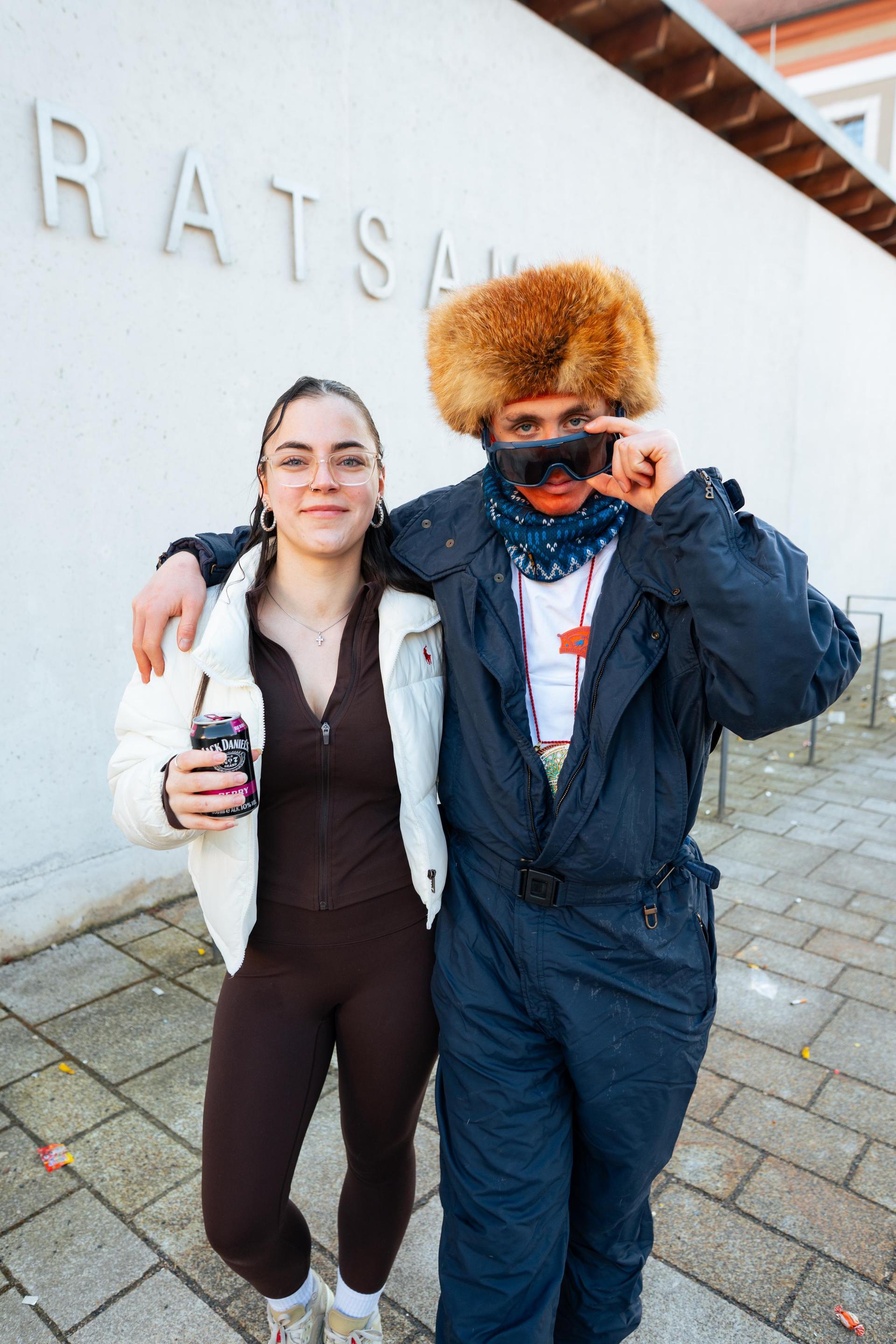 Erst Faschingszug, dann Afterparty in Neustadt. Wir haben die Bilder.  (Bild: Hannes Stock)