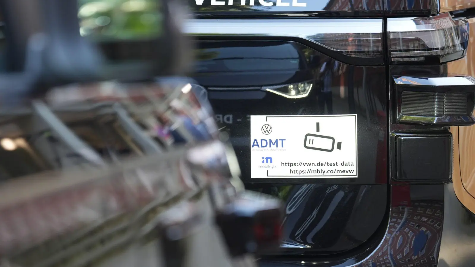 Viele Deutsche stehen autonomen Verkehrsmitteln offen gegenüber. (Symbolbild) (Bild: Marcus Brandt/dpa)