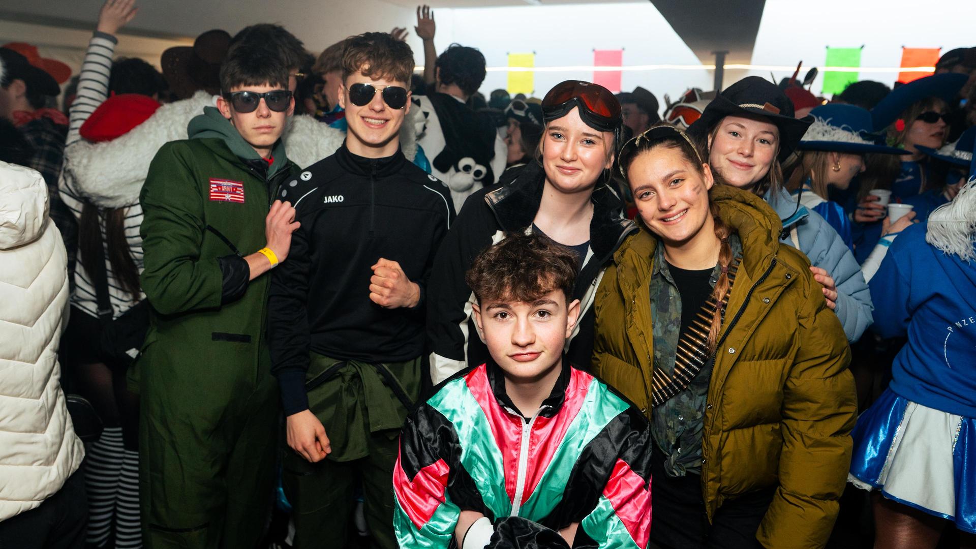 Erst Faschingszug, dann Afterparty in Neustadt. Wir haben die Bilder.  (Bild: Hannes Stock)