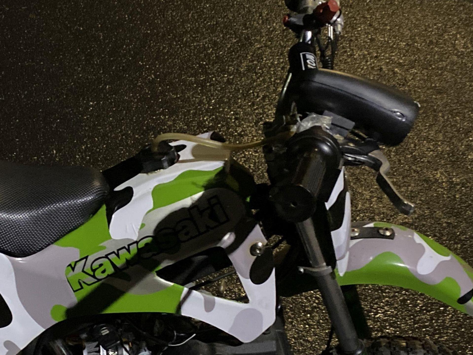 Die Polizei stoppte eine Achtjährige auf einem Pocketbike in Selb.  (Bild: Polizei Marktredwitz)