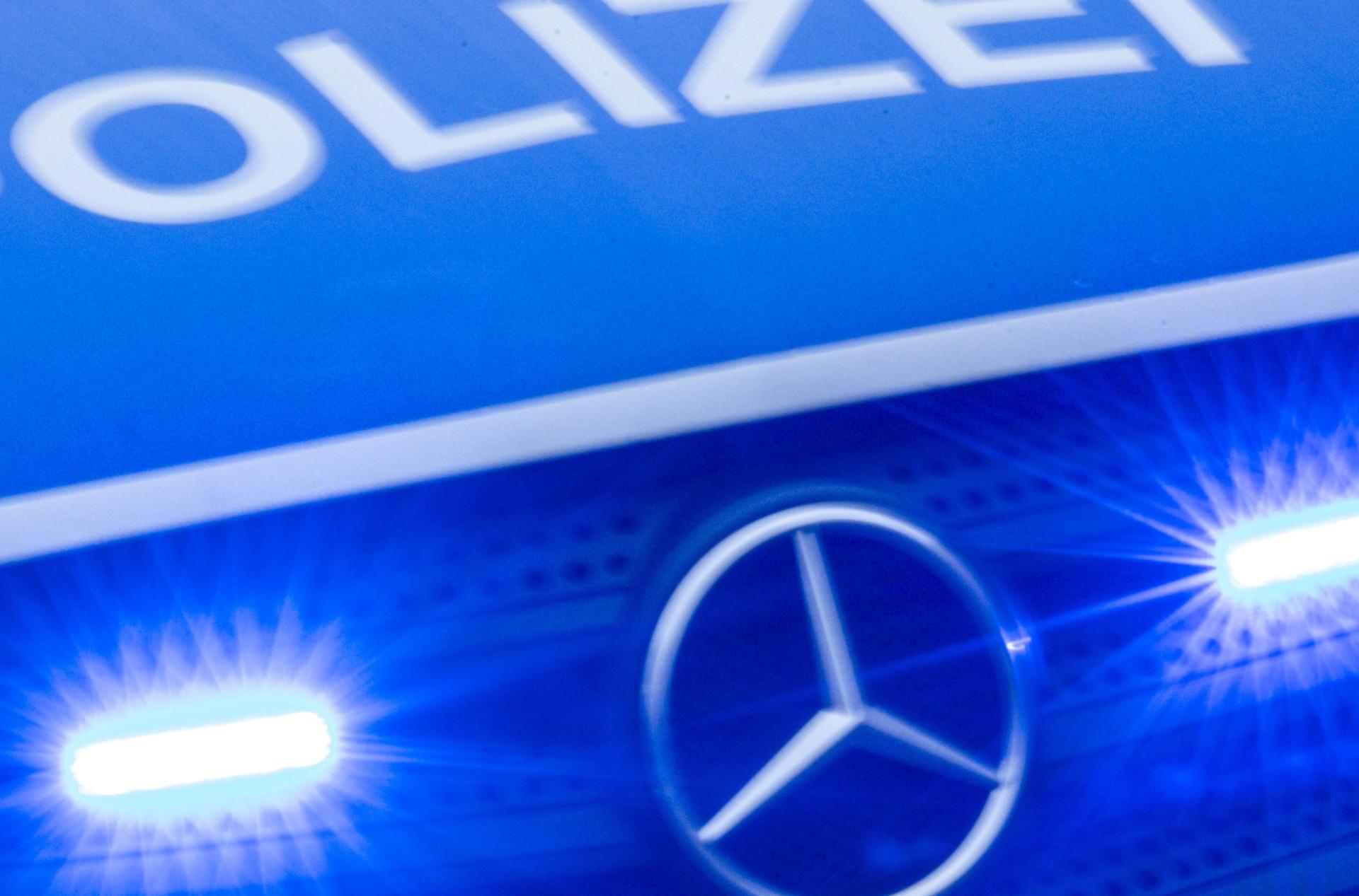 Ein Einsatzfahrzeug der Polizei  (Symbolbild: Jens Büttner)