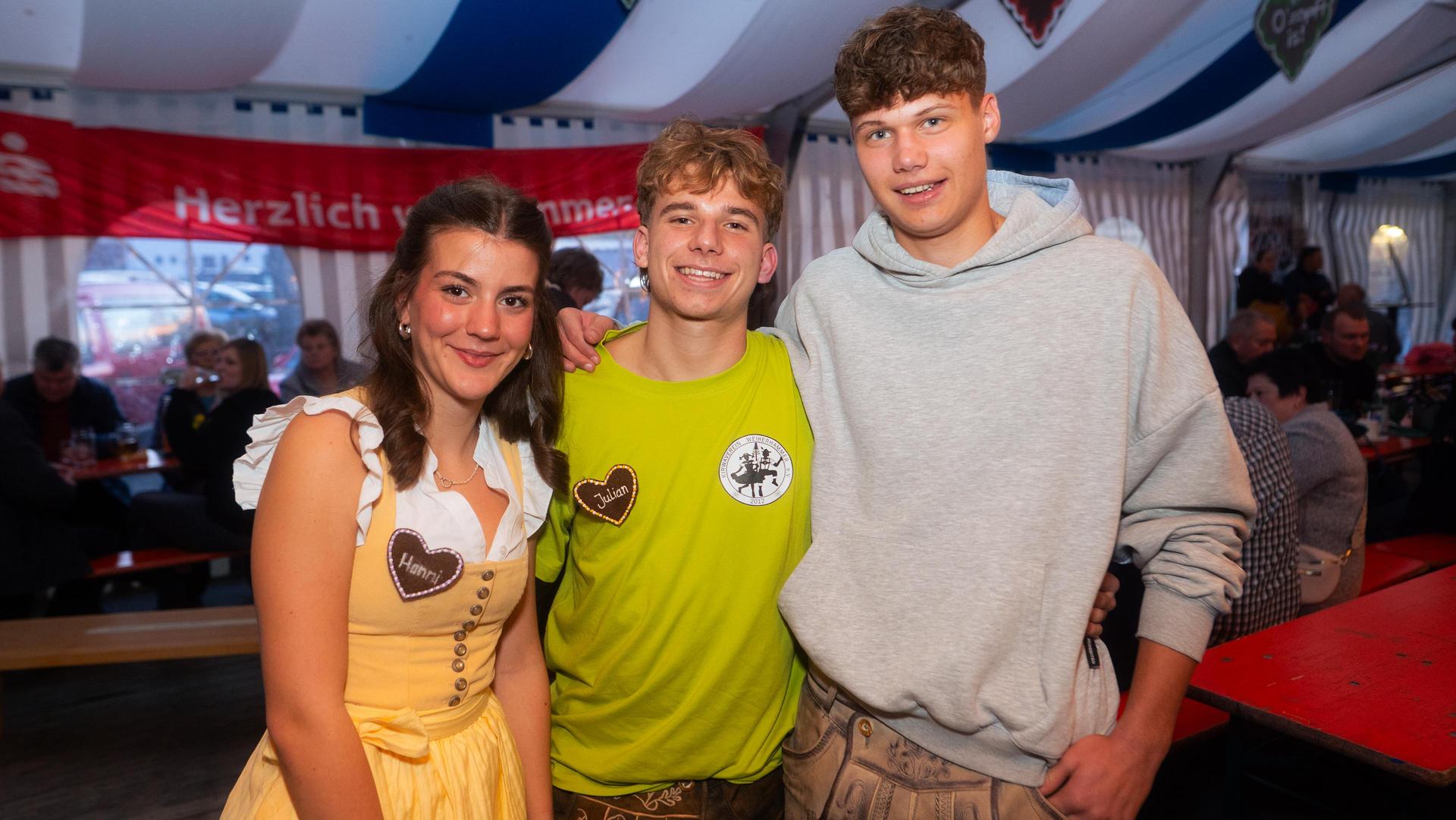 Auch am Sonntag habt ihr auf der Kirwa in Weiherhammer gefeiert. (Bild: Hannes Stock)