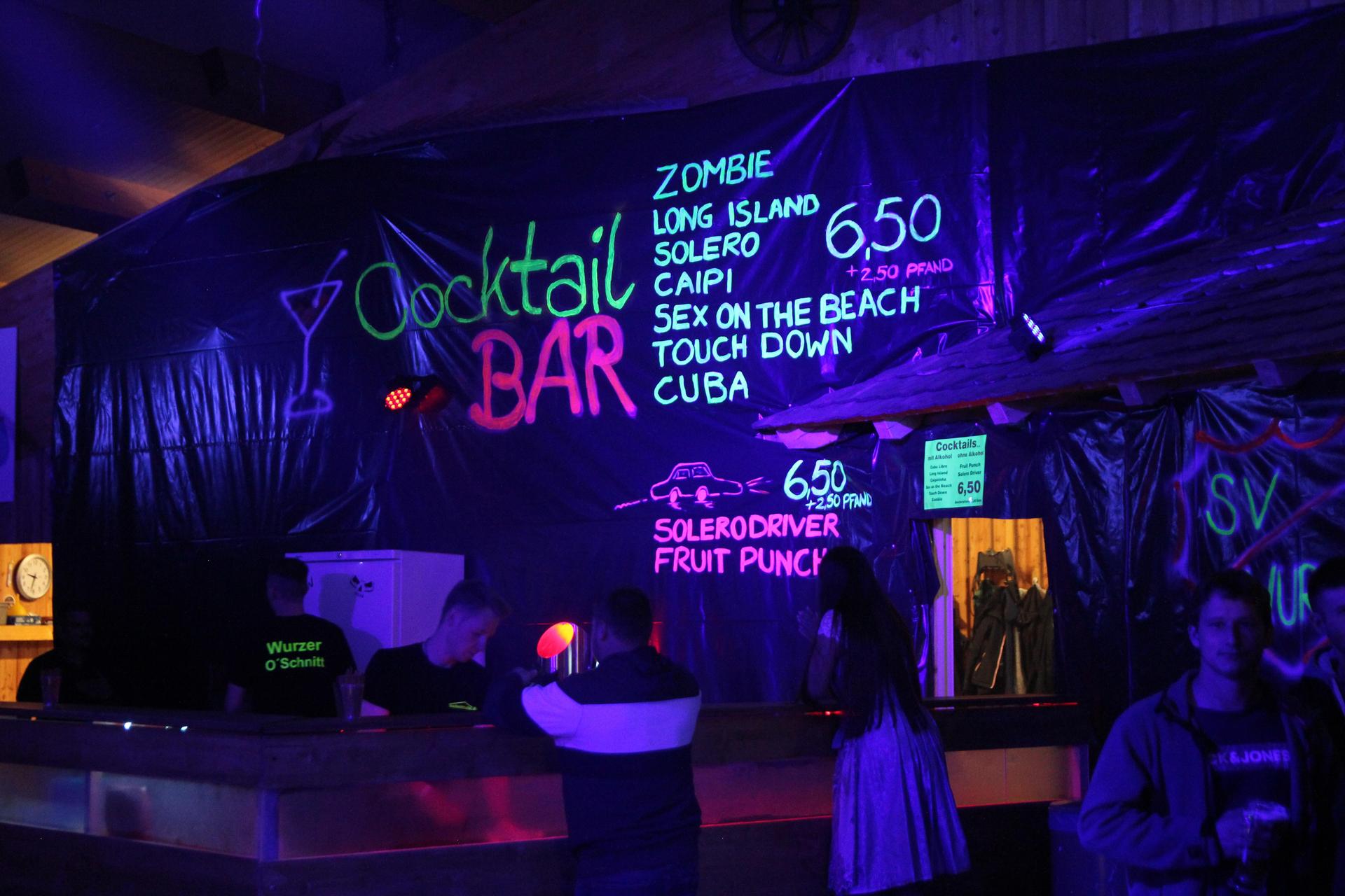 Die Band „Aeroplane” eröffnete am Freitag den Wurzer O'Schnitt. (Bild: Lea Stecher)