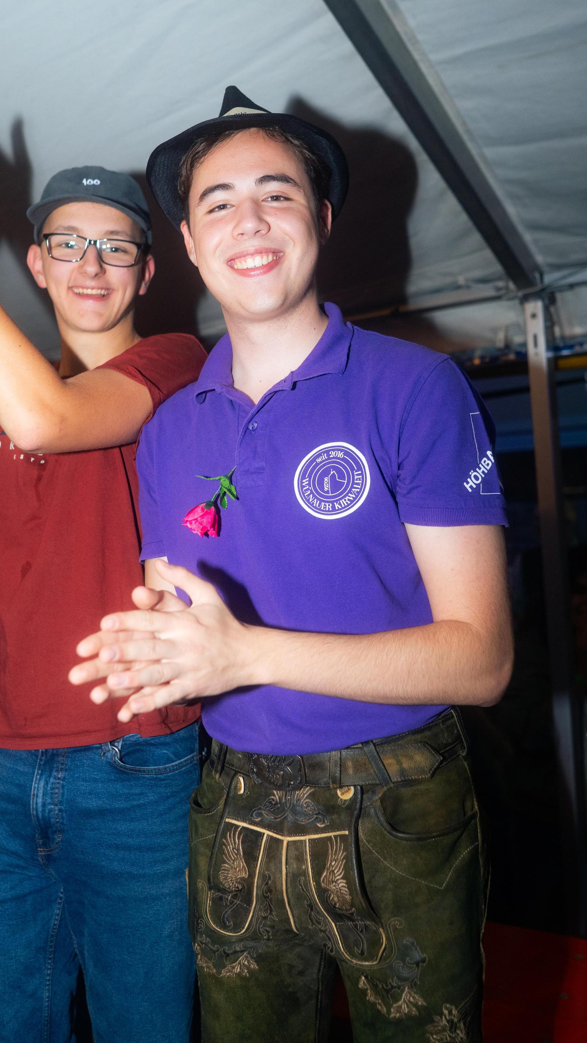 Beim Kirwa-Special der Etzenrichter Kirwa sorgte die Band „RUNDUMADUM” für Stimmung.  (Bild: Hannes Stock)