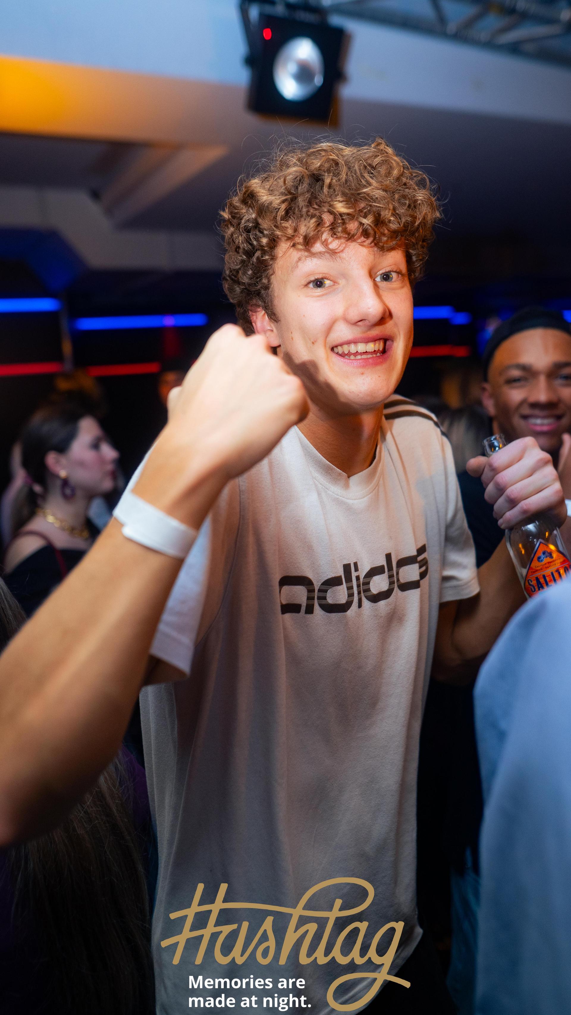 Am Dienstag wurde im Hashtag die Abgabe der Seminararbeiten gefeiert.  (Bild: Hannes Stock)