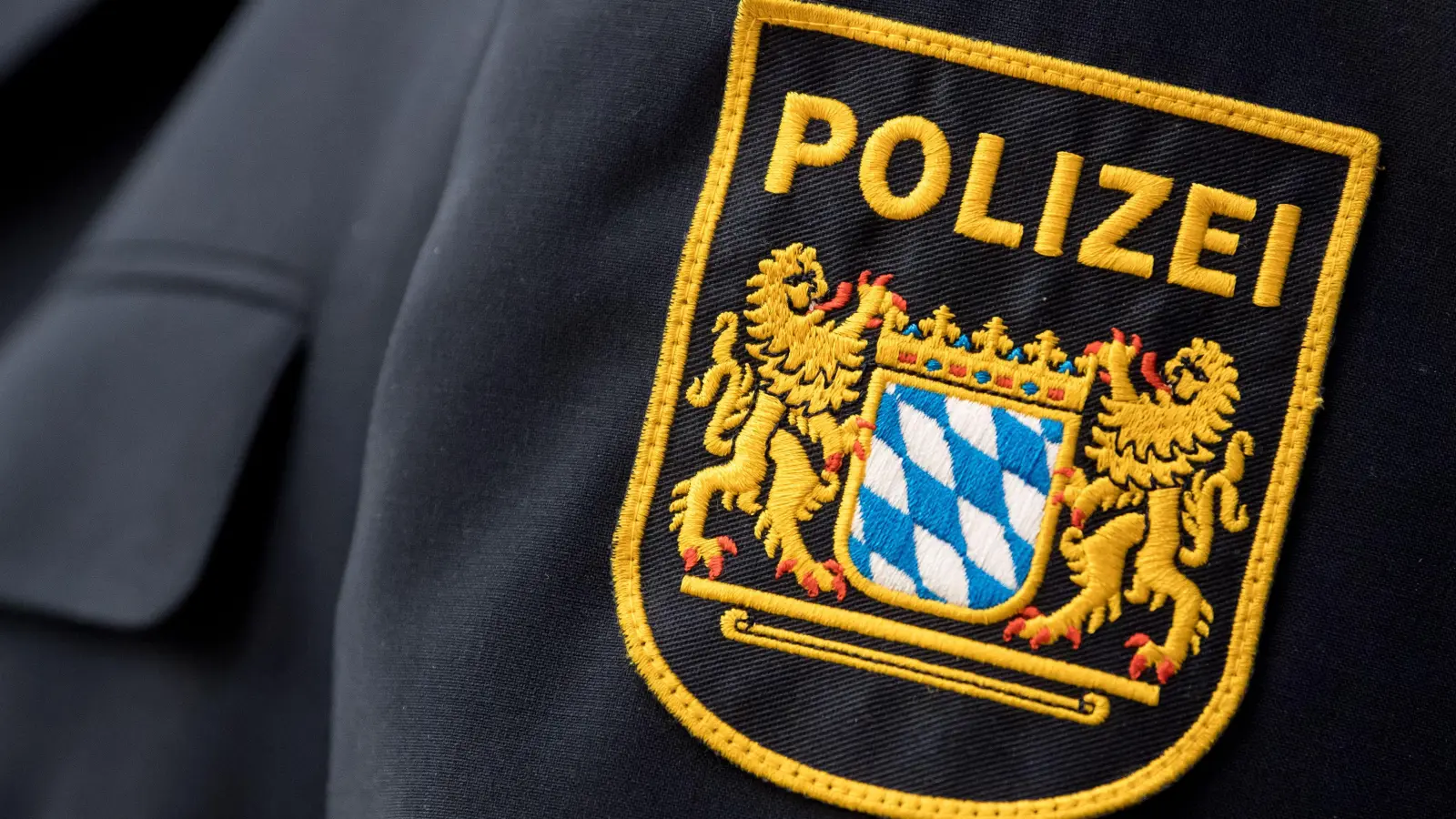 Fahnder der Grenzpolizei haben bei einem Fahrer Methamphetamin in der Jackentasche festgestellt. (Symbolbild: Sven Hoppe, dpa)