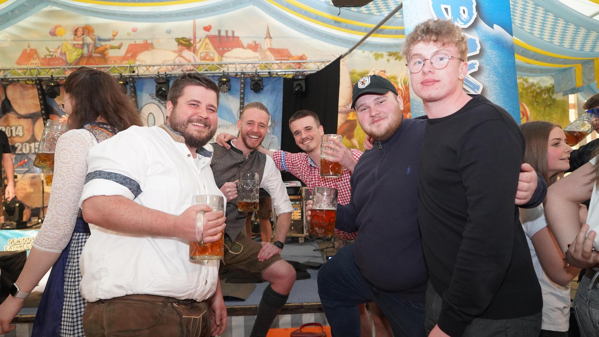 Der Frühlingsfest-Auftakt am Freitag. (Bild: mcl)