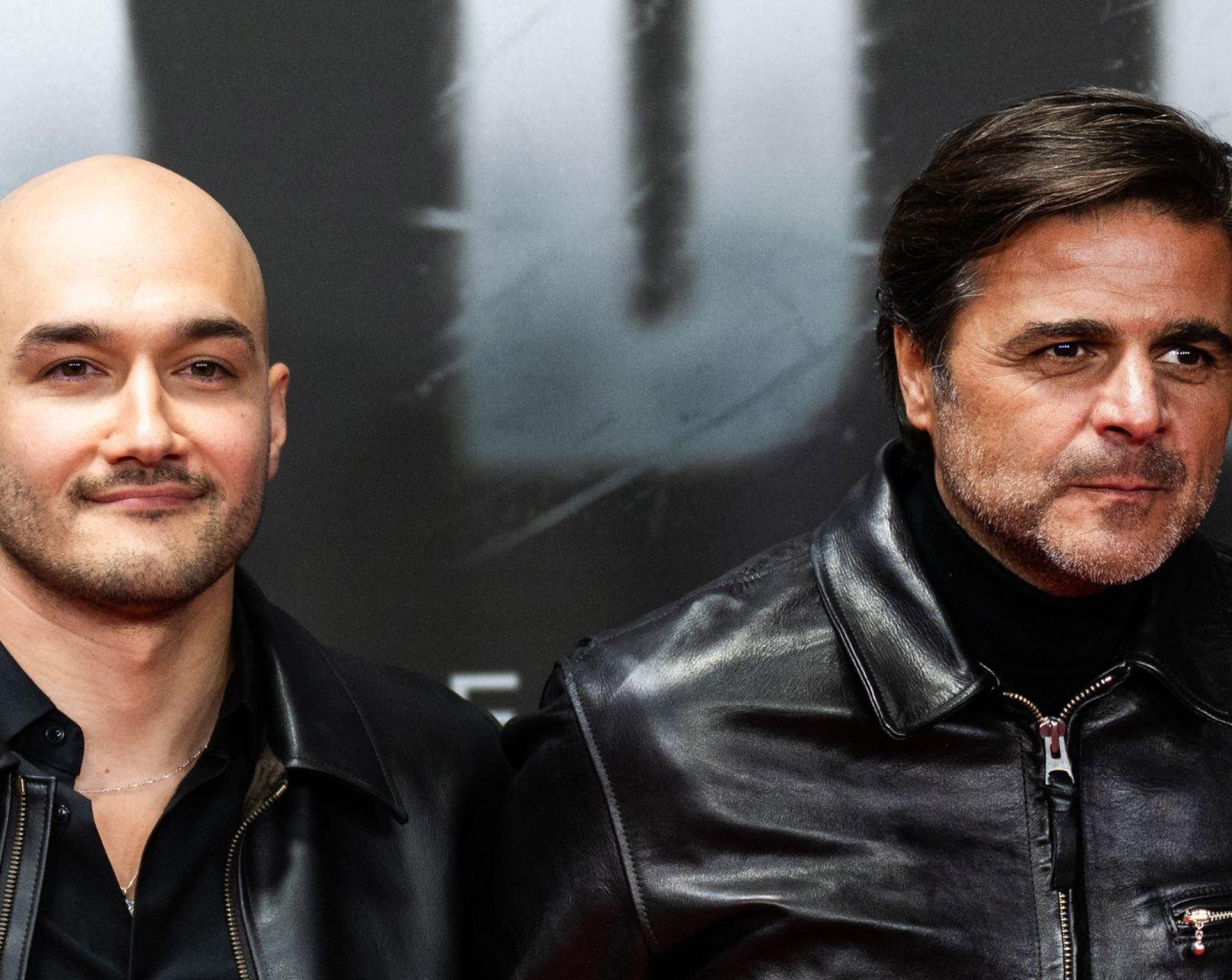 Werden am Donnerstag für ihre Netflix-Doku über den Rapper Haftbefehl geehrt: Sinan Sevinç und Juan Moreno. (Archivbild) (Bild: Christophe Gateau/dpa)