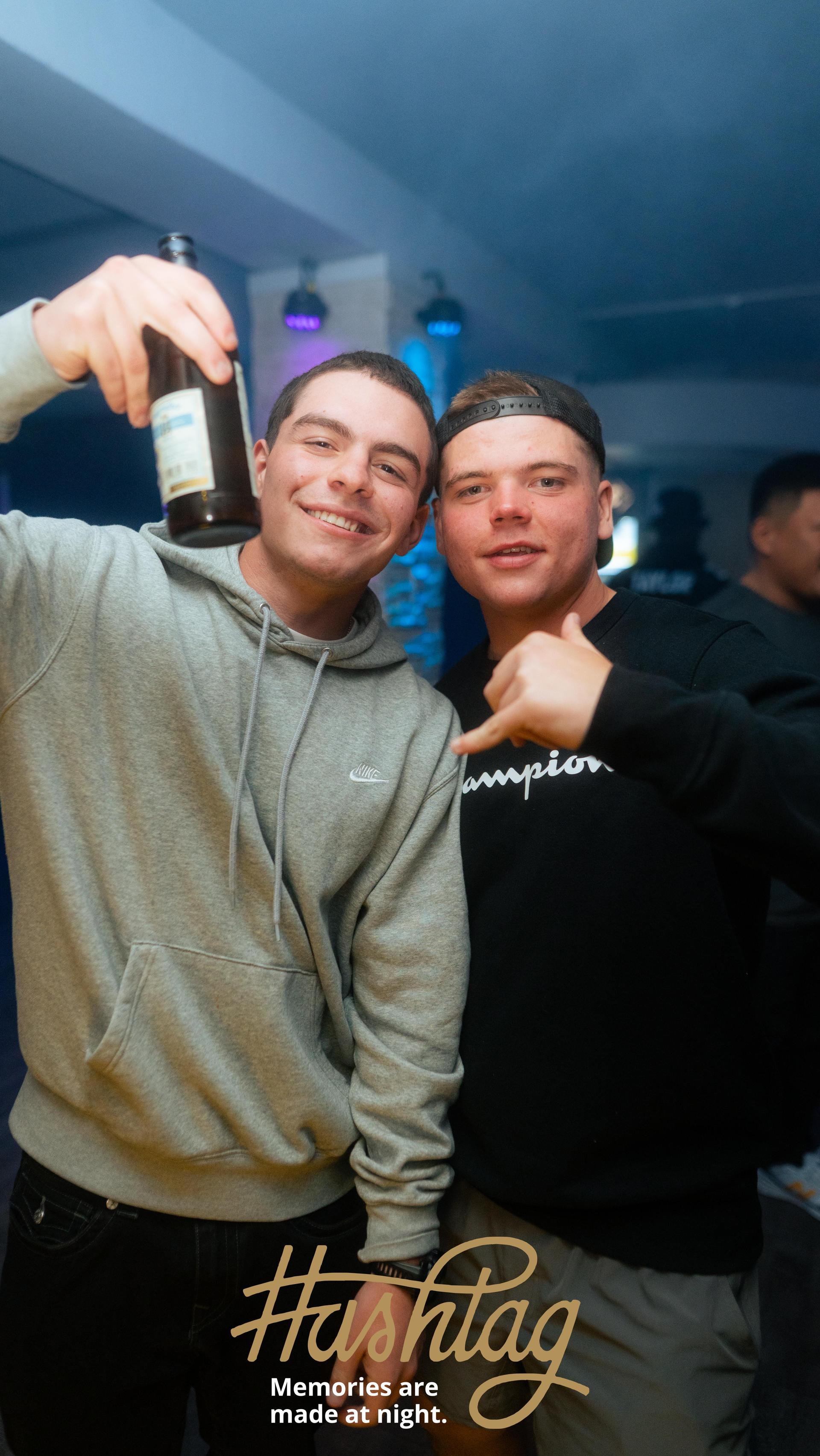 Im Hashtag haben euch am Freitag zwei neue, junge DJs eingeheizt: DJ Feco und DJ Whitekk. (Bild: Hannes Stock)